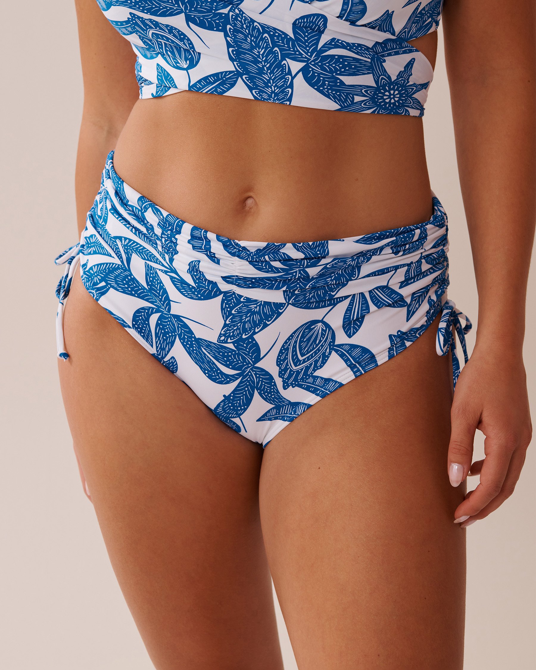 LA VIE EN ROSE AQUA Bas de bikini taille haute plissée noué aux hanches MERMAID GARDEN Jardin de sirène 70300665 - View1
