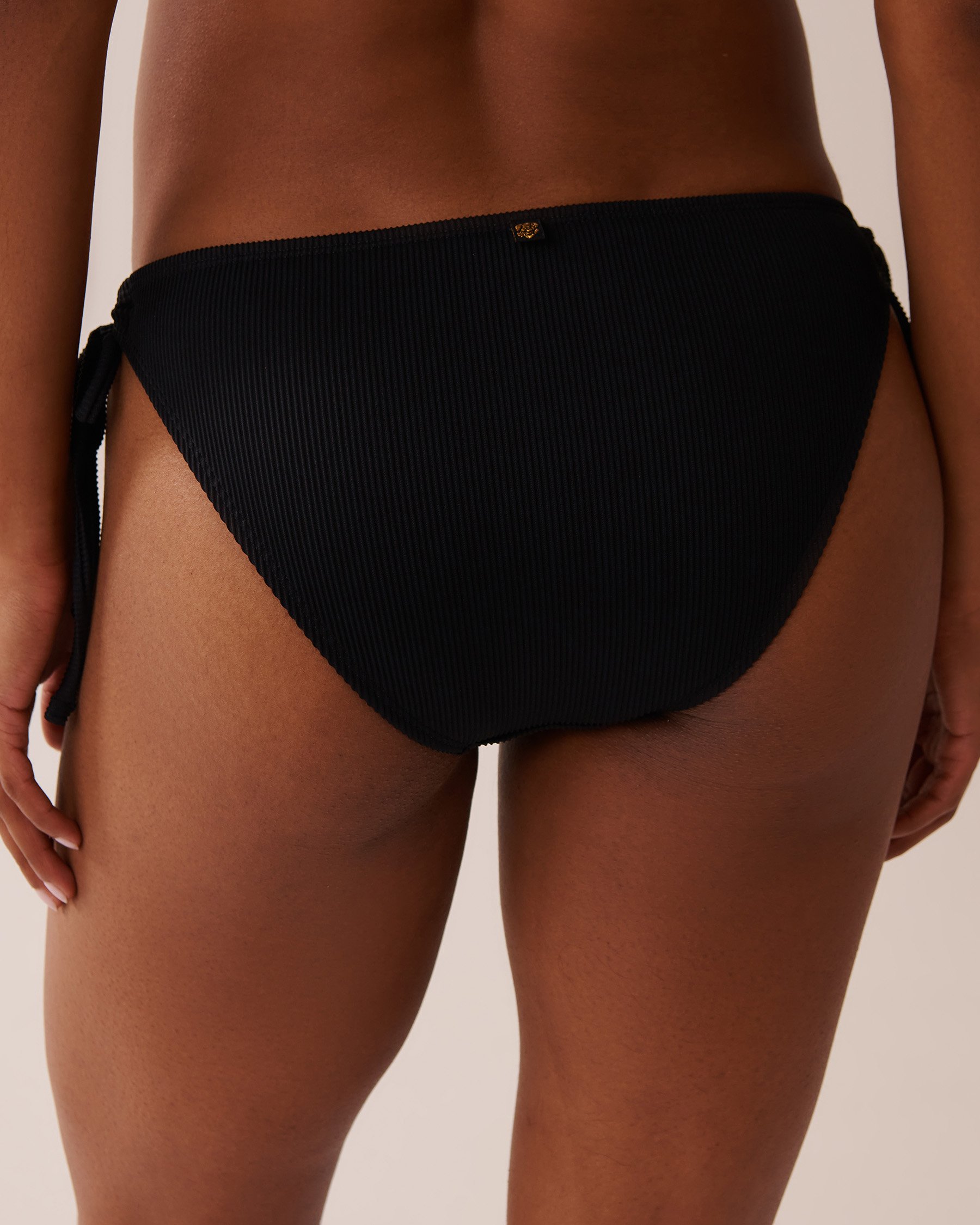LA VIE EN ROSE AQUA Bas de bikini brésilien noué aux hanches côtelé SOLID Noir 70300678 - Voir2