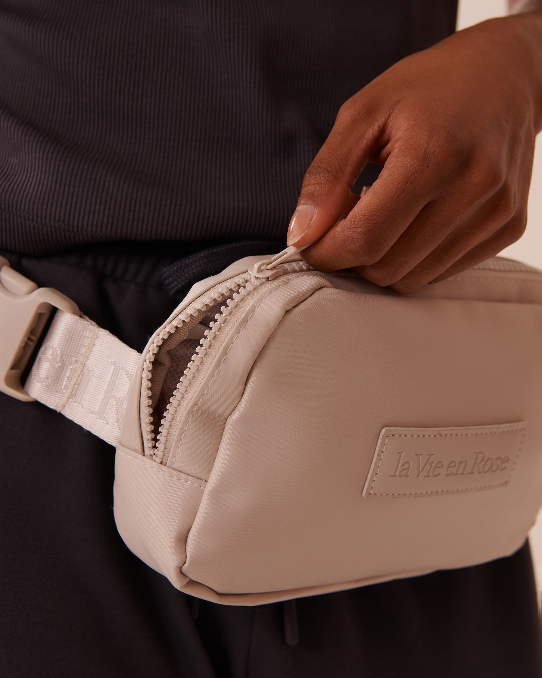 LA VIE EN ROSE Sac à bandoulière Beige clair 40700391 - View3