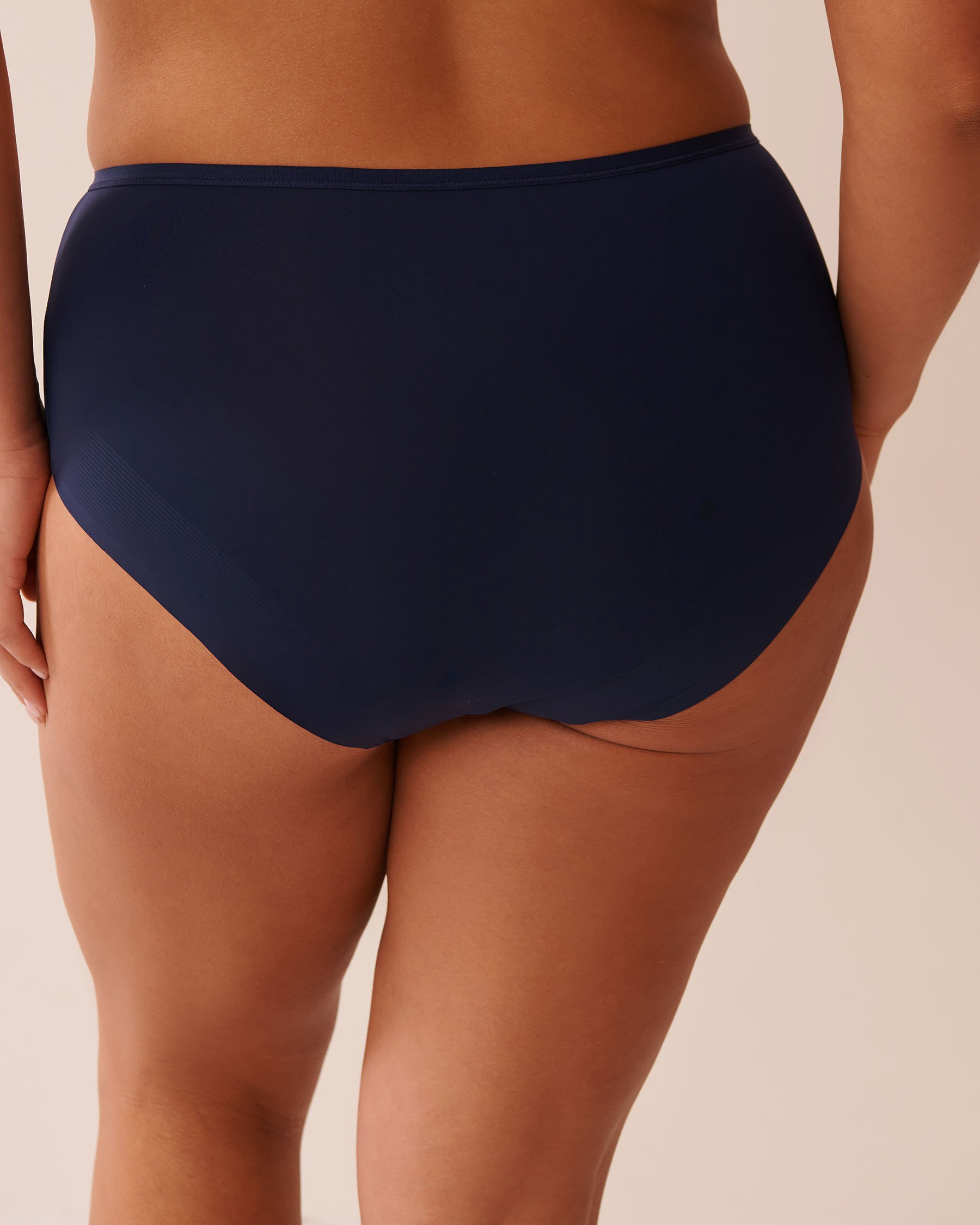 LA VIE EN ROSE Microfiber Sleek Back High Waist Bikini Panty Navy Blue 20300412 - View1