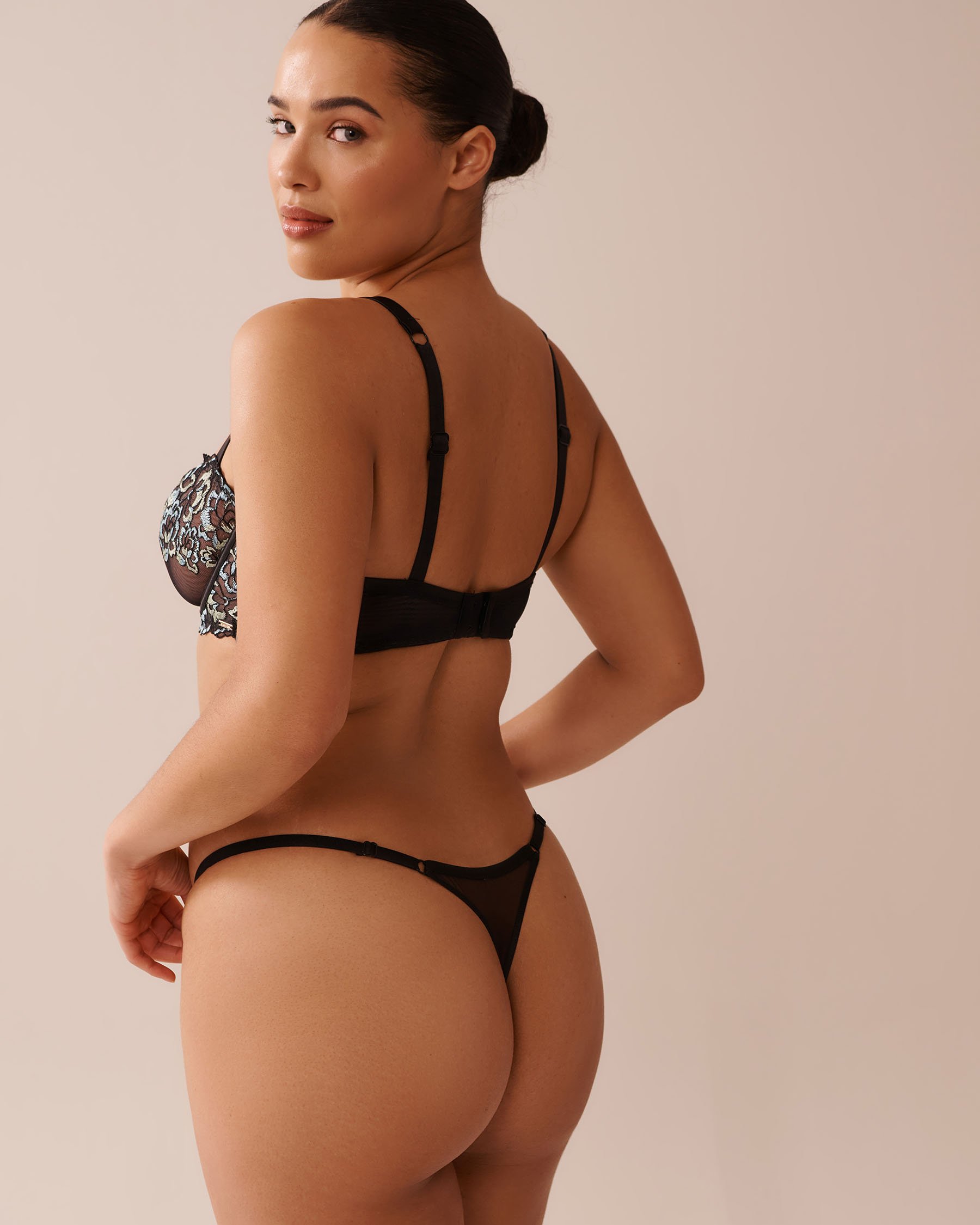 LA VIE EN ROSE Unlined Balconette Bra Black & Blue Flowers 10100175 - View2