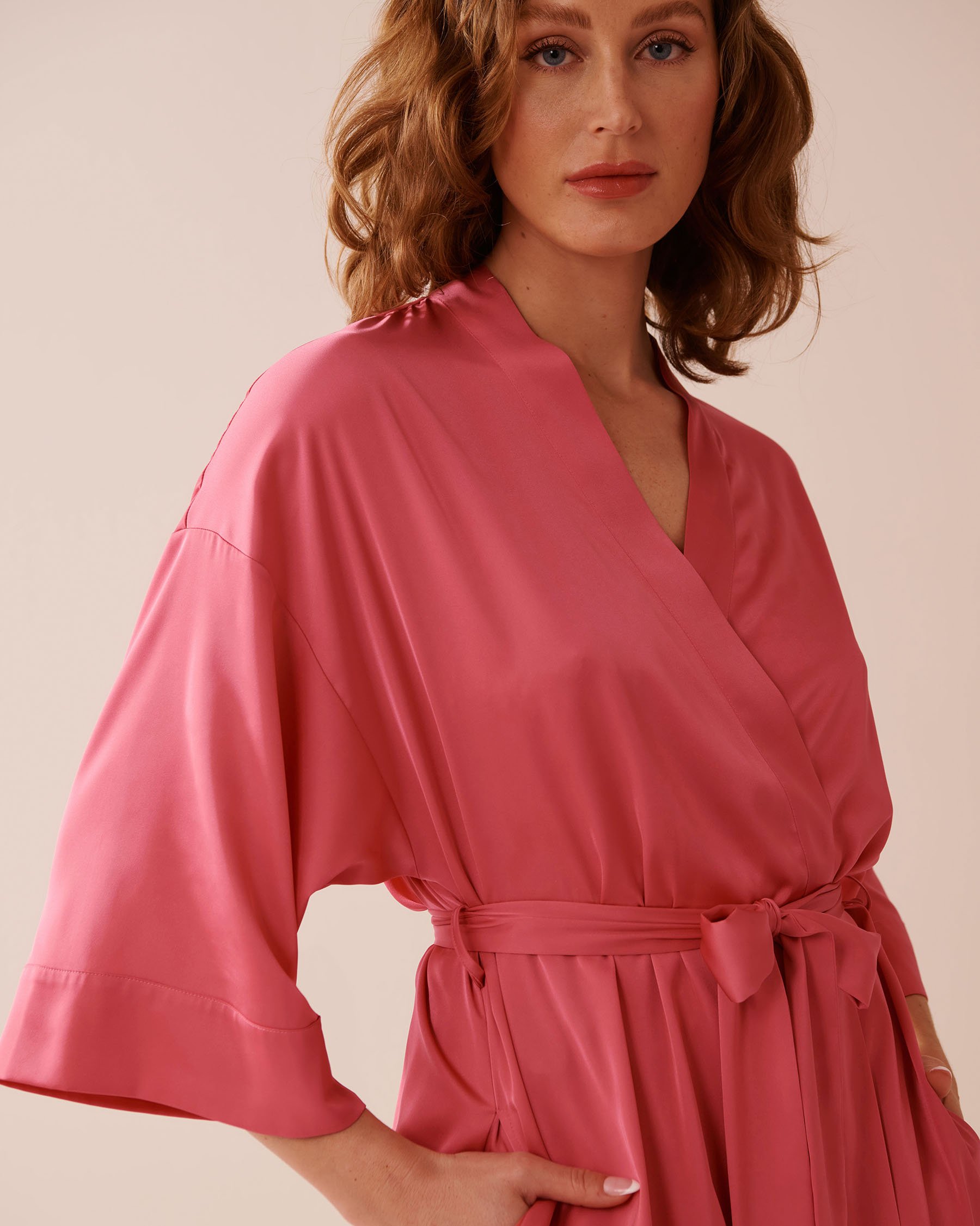 LA VIE EN ROSE Satin Kimono Watermelon Pink 60600094 - View5
