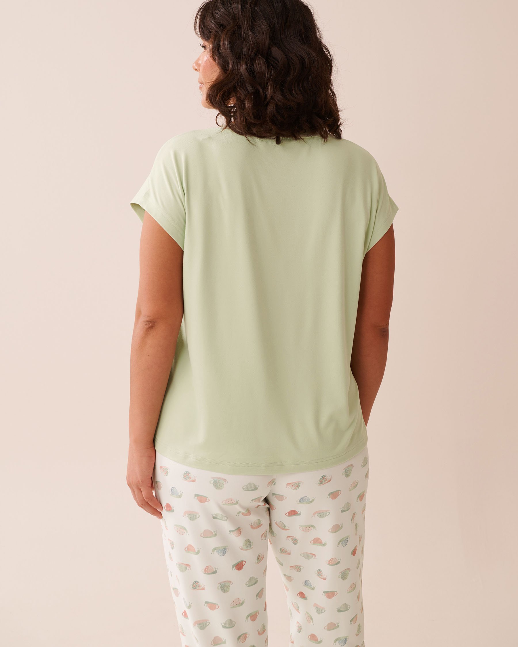 LA VIE EN ROSE Snail Print Super Soft T-shirt Meadow Green 40100743 - View5