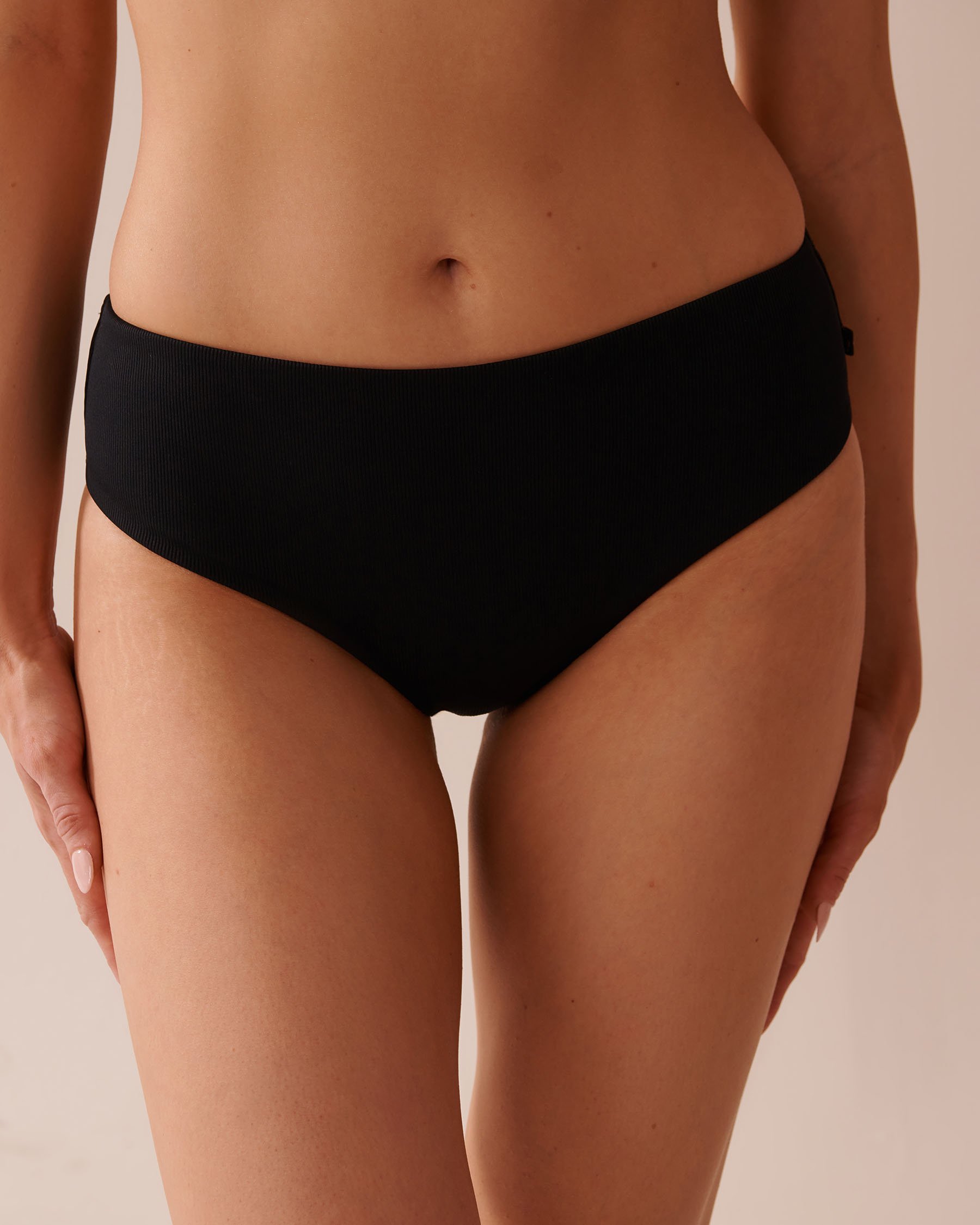 LA VIE EN ROSE AQUA SOLID Recycled Fibers Ribbed Mid-rise Cheeky Bikini Bottom Black 70300688 - View1