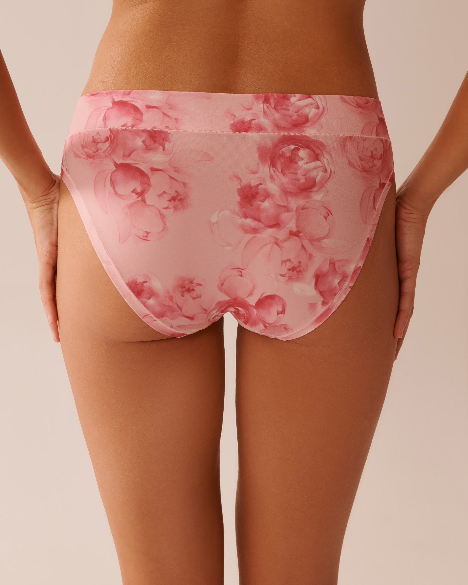 LA VIE EN ROSE Perfect Fit Bikini Panty Rose Garden 20200627 - View2
