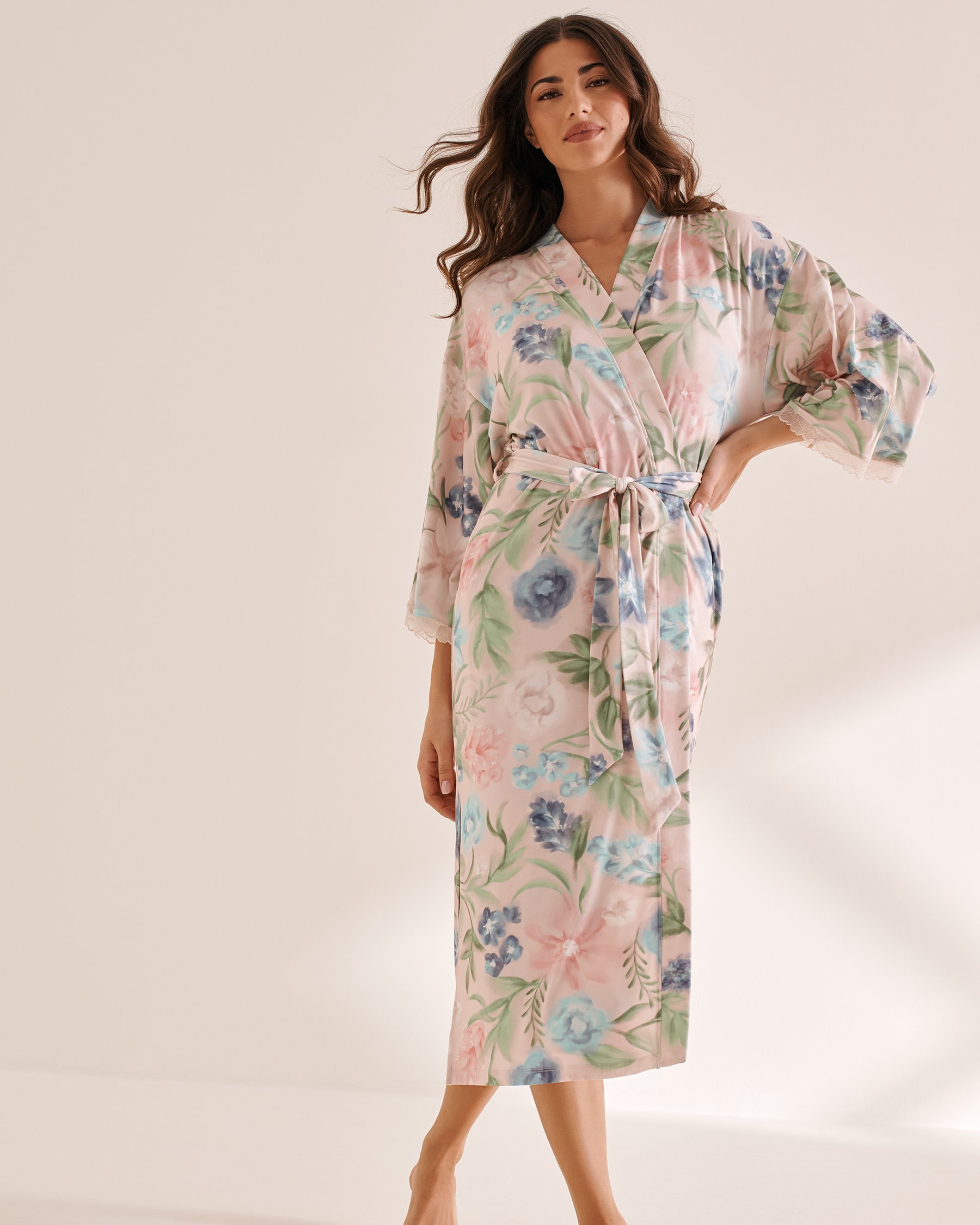 LA VIE EN ROSE Watercolour Flower Print Super Soft Kimono Watercolour Flowers 40600205 - View1