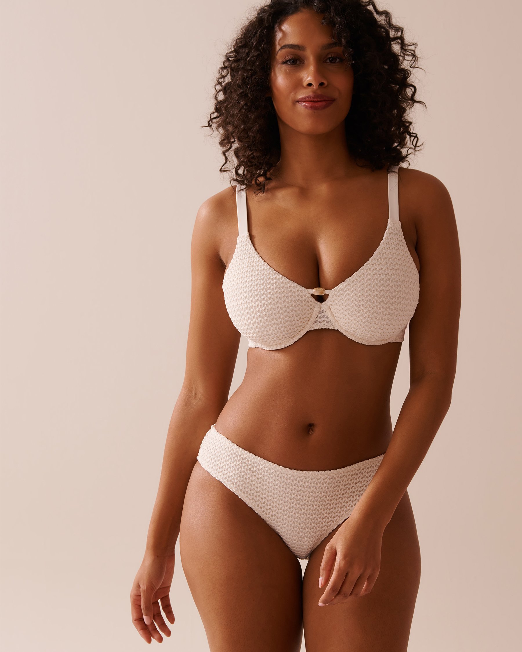 LA VIE EN ROSE AQUA Haut de bikini triangle bonnet D en crochet COCONUT MILK Lait de coco 70200170 - Voir1