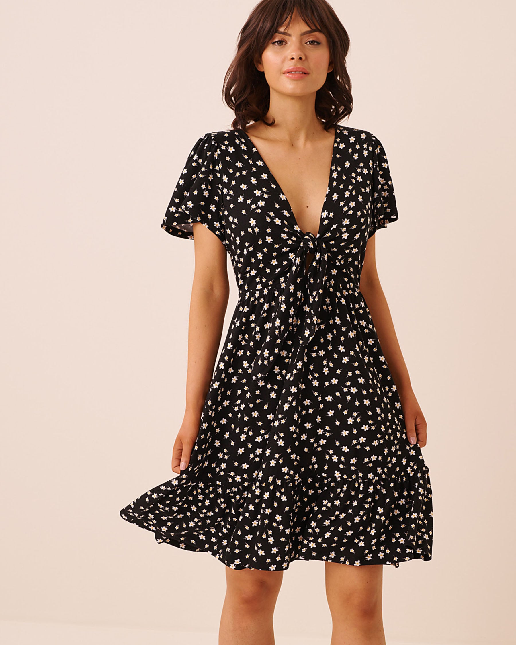 LA VIE EN ROSE AQUA Floral Crepe Short Sleeve Dress Daisies 80300146 - View1