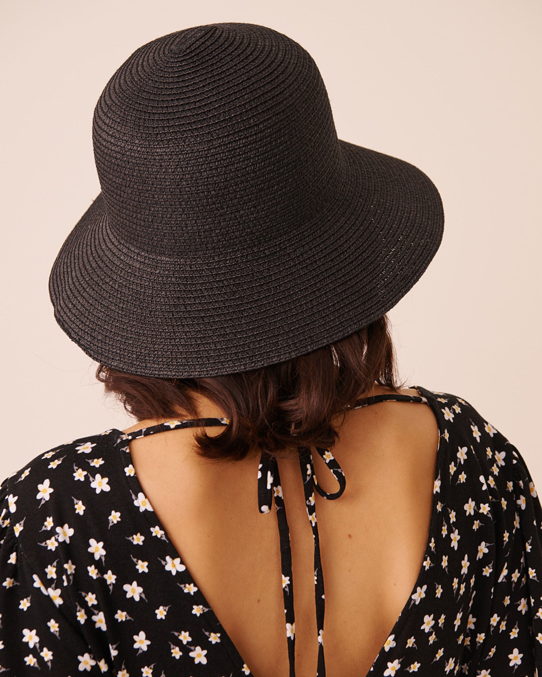 LA VIE EN ROSE AQUA Chapeau cloche en paille Noir 80500137 - View2