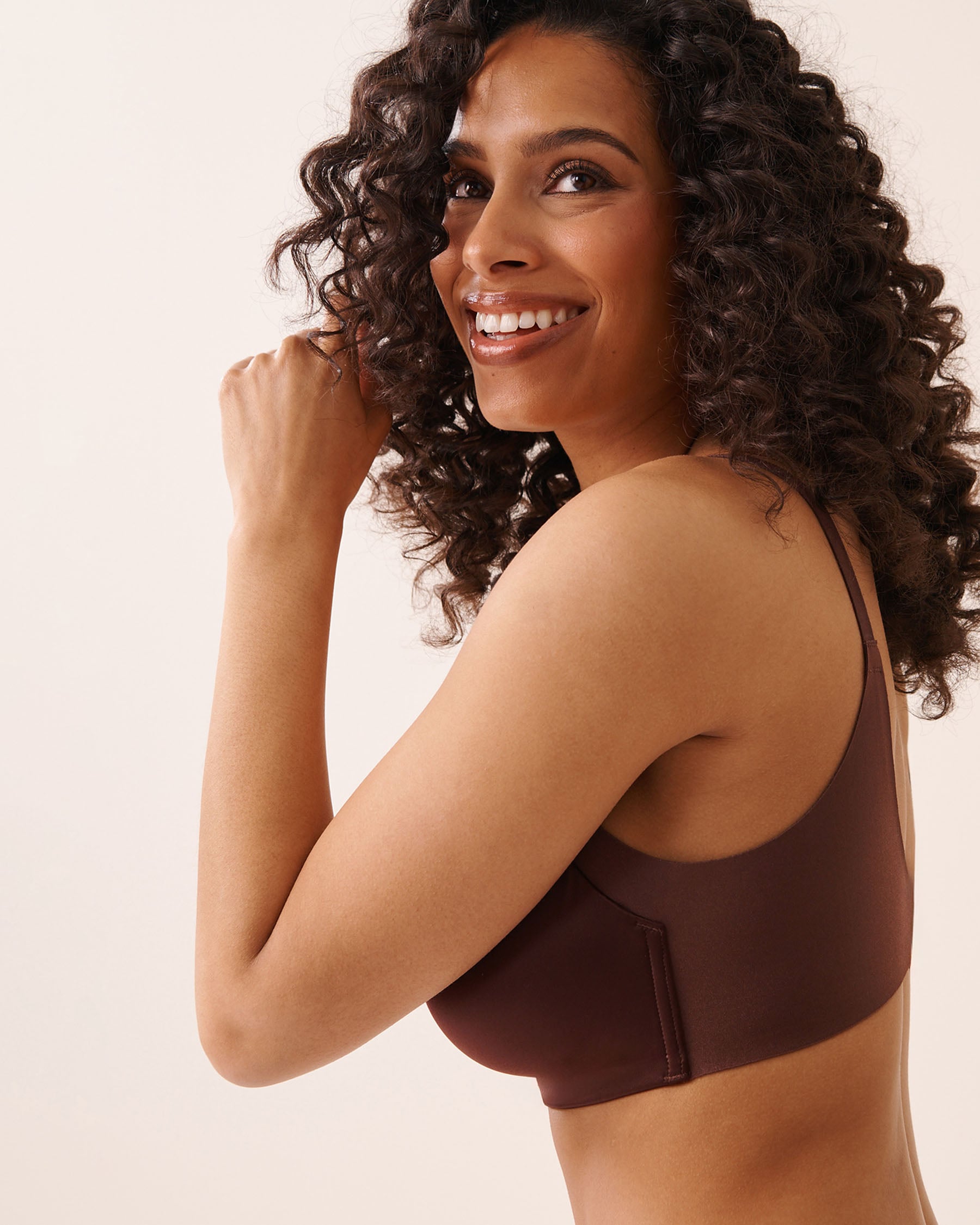 LA VIE EN ROSE Lightly Lined Wireless Sleek Back Bra Brown 10200621 - View3
