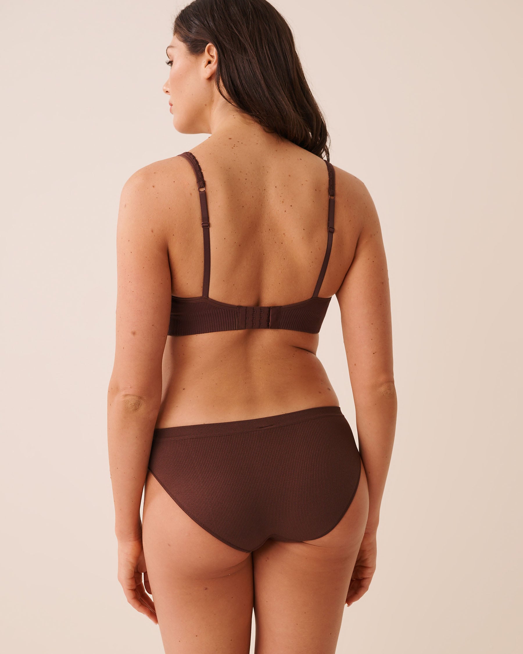 LA VIE EN ROSE Push-up Plunge Seamless Ribbed Bralette Brown 10300254 - View2