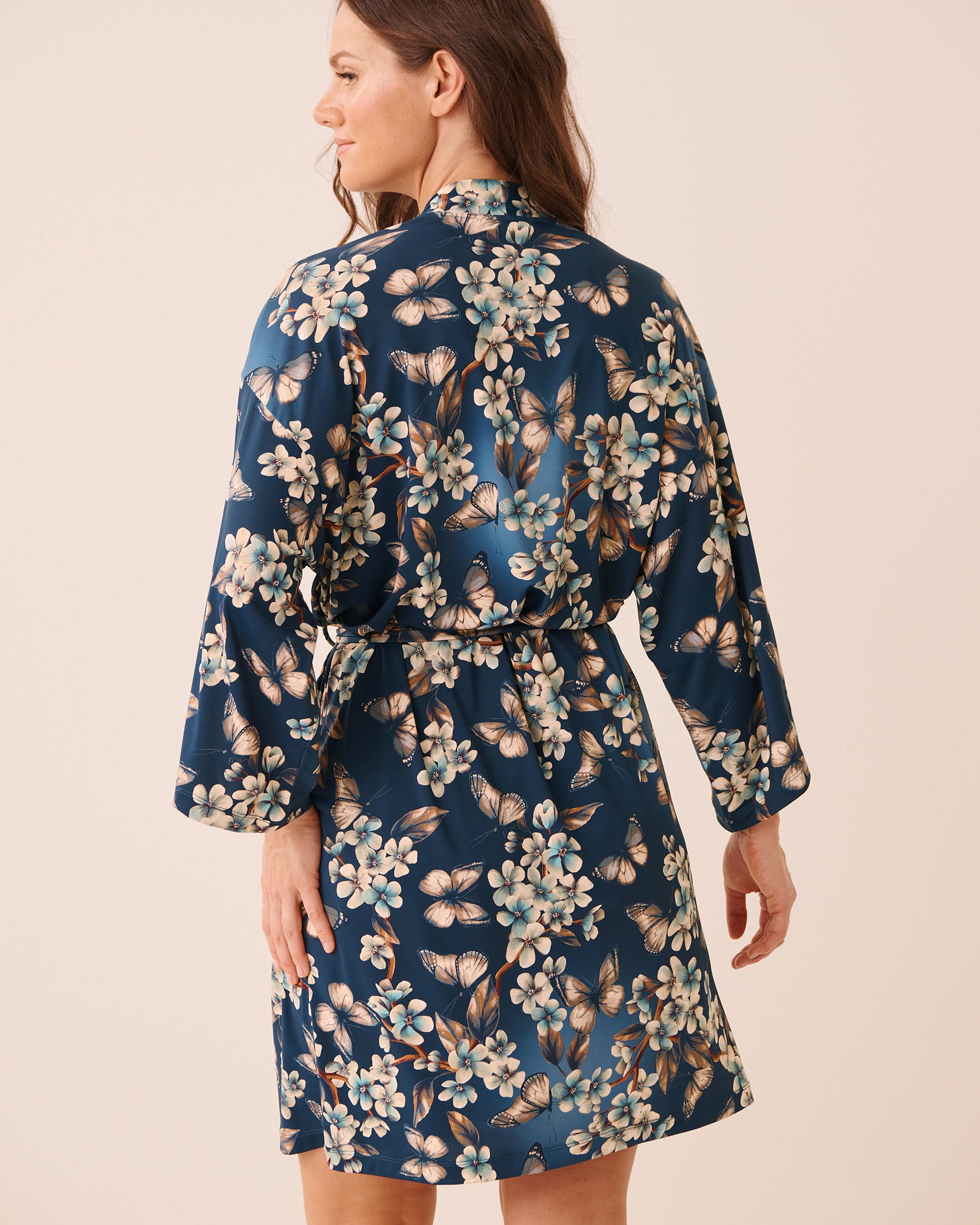 LA VIE EN ROSE Butterfly Garden Print Microfiber Kimono Butterfly Garden 60600123 - View2