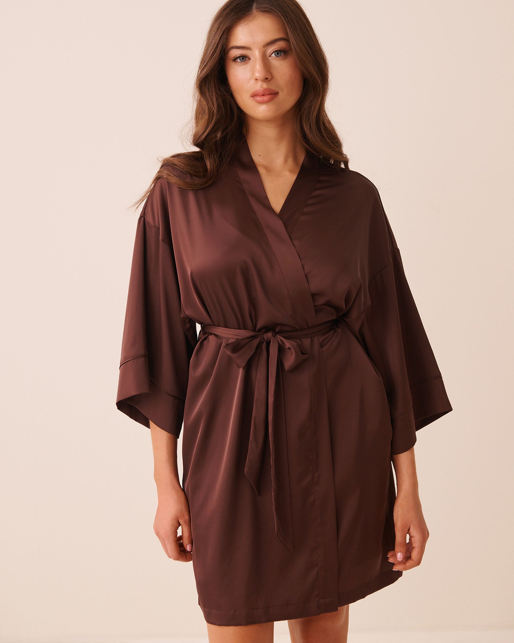 LA VIE EN ROSE Satin Kimono Brown 60600124 - View1