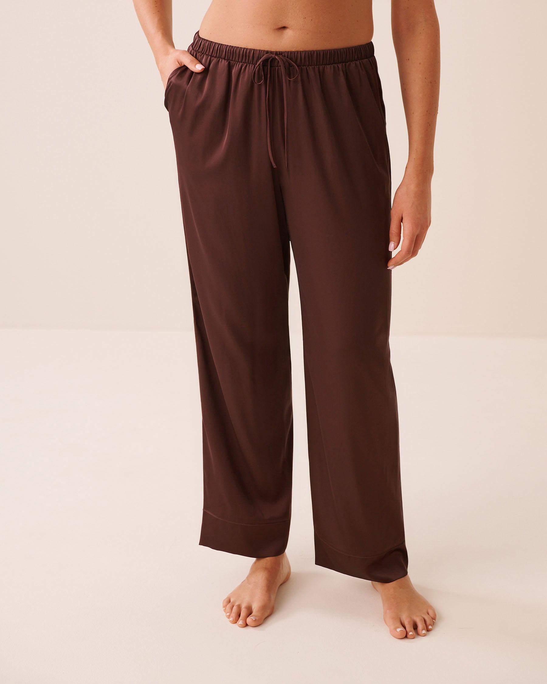 LA VIE EN ROSE Satin Pants Brown 60200197 - View1