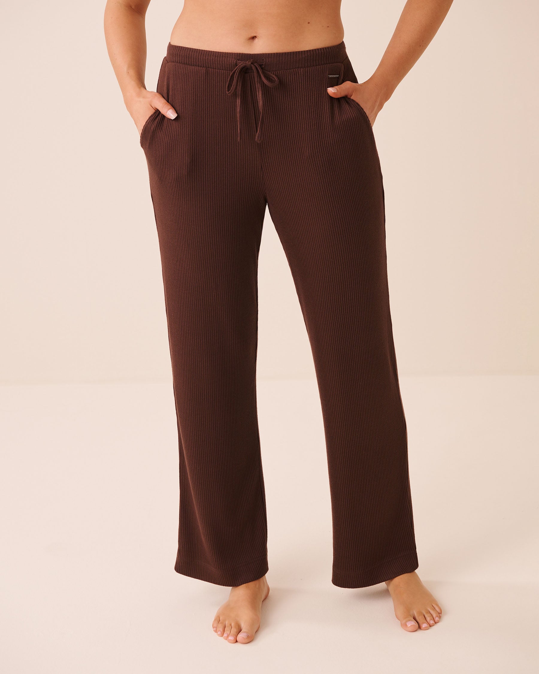 LA VIE EN ROSE Pantalon en maille côtelée Brun 50200121 - View1