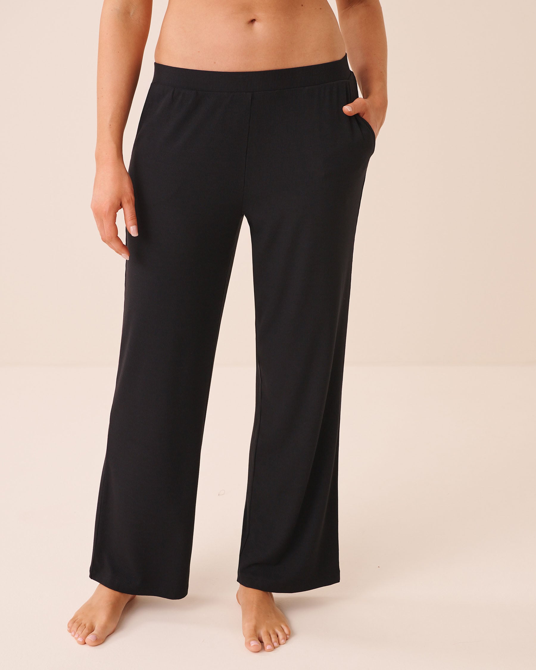 LA VIE EN ROSE Ribbed Modal Pants Black 50200124 - View1