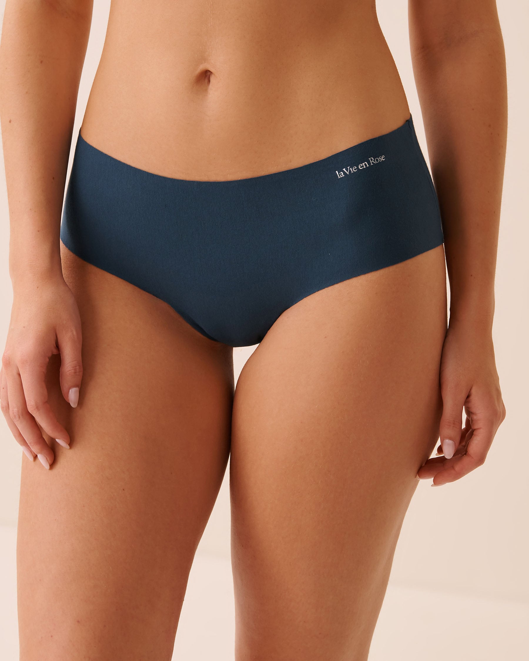 LA VIE EN ROSE Cotton Invisible Hiphugger Panty Midnight Navy 20100791 - View1