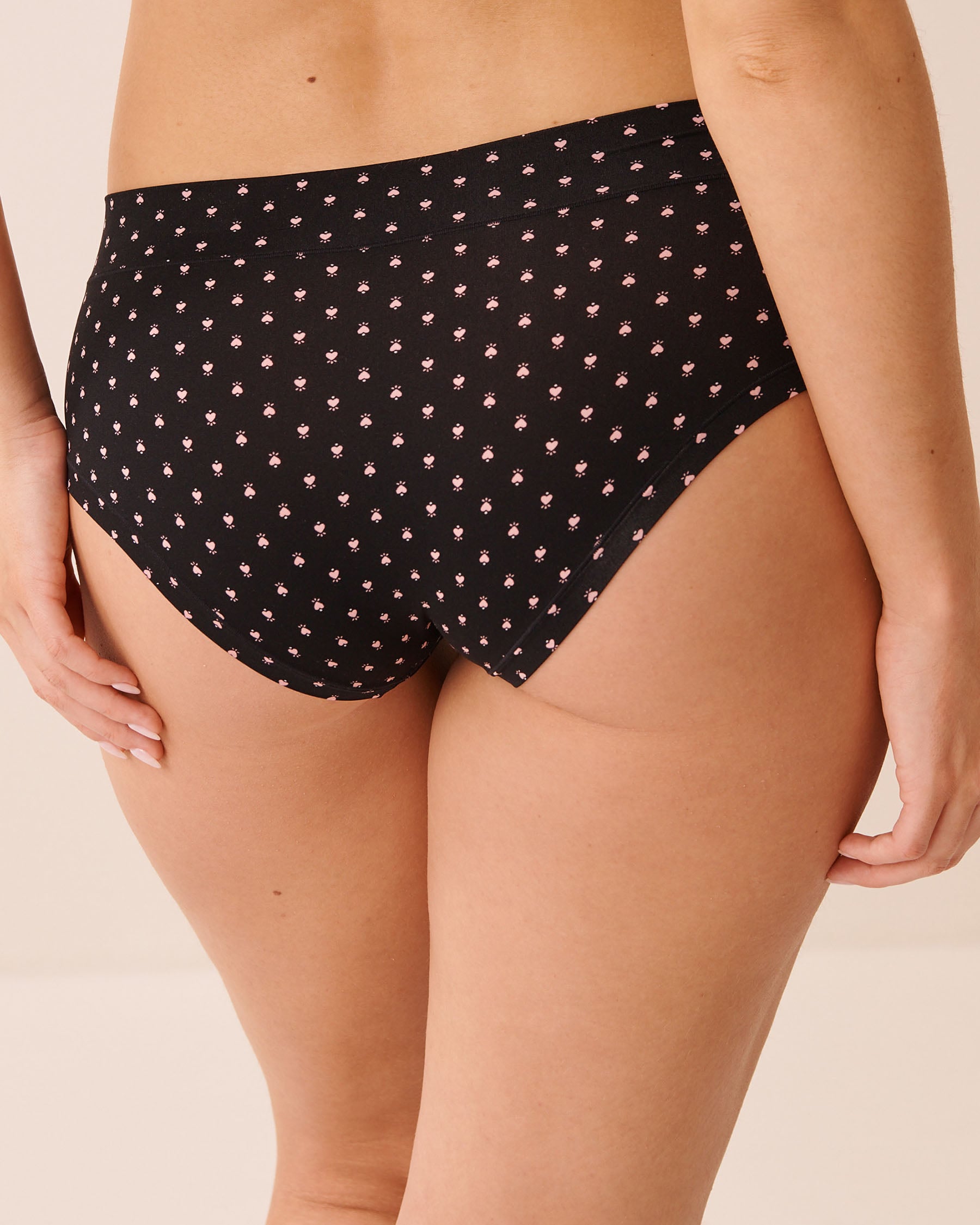 LA VIE EN ROSE Culotte aux hanches fit parfait Noir/Cœurs roses 20200835 - Voir2