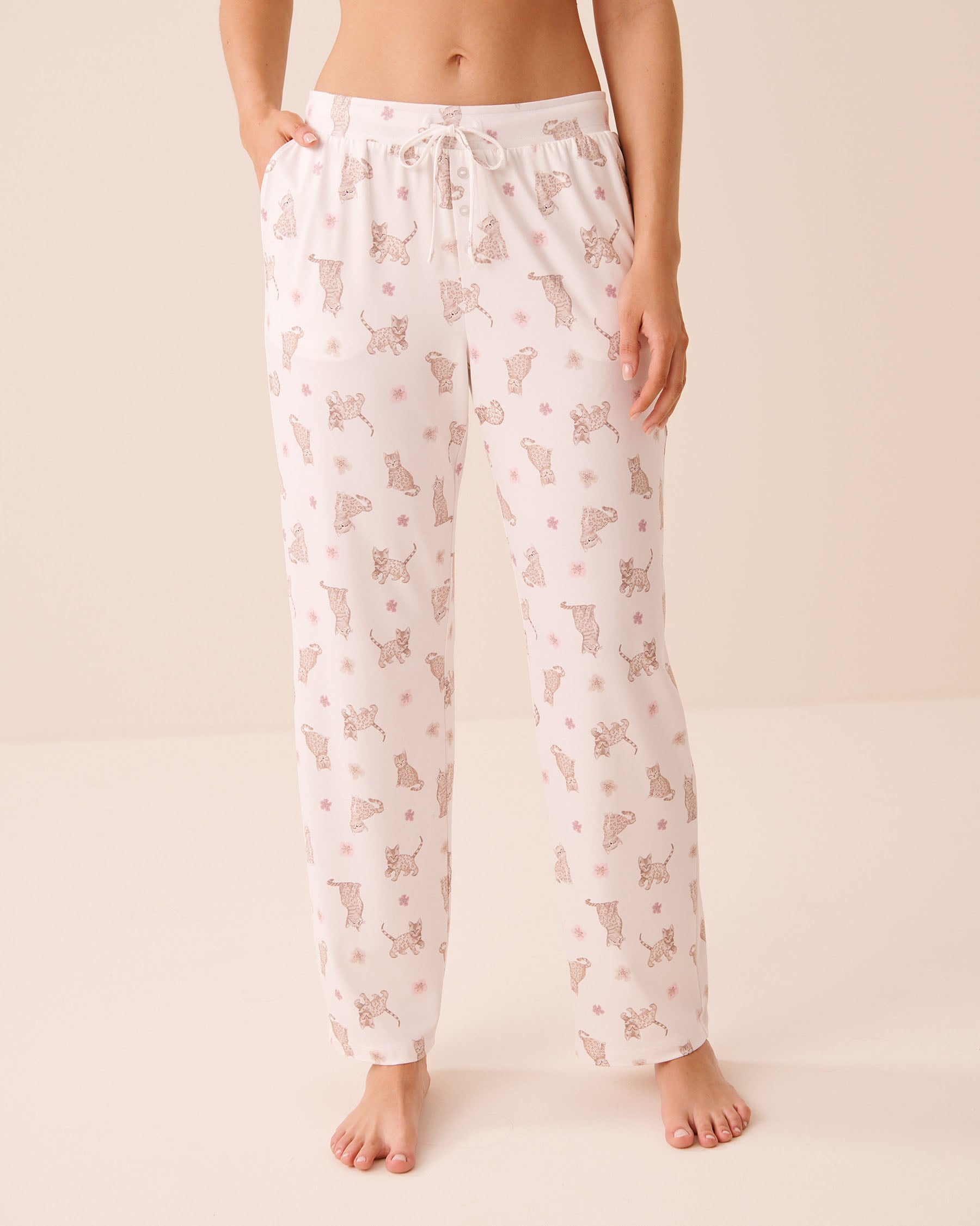 LA VIE EN ROSE Bengal Cat Print Super Soft Pajama Pants White/Cats 40200857 - View1