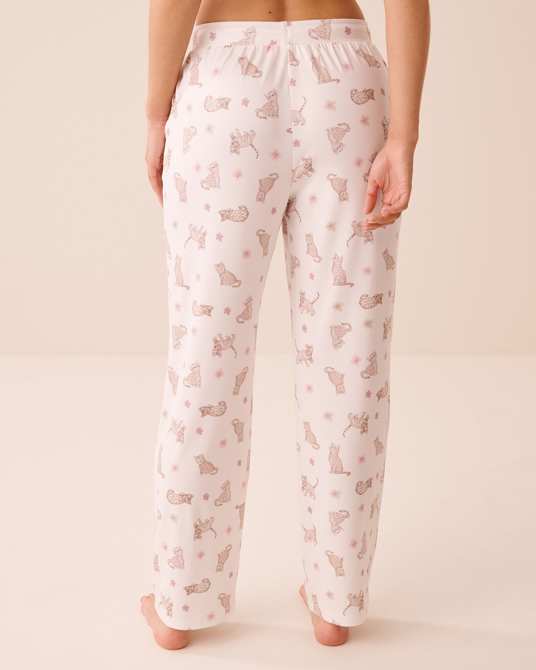 LA VIE EN ROSE Bengal Cat Print Super Soft Pajama Pants White/Cats 40200857 - View2