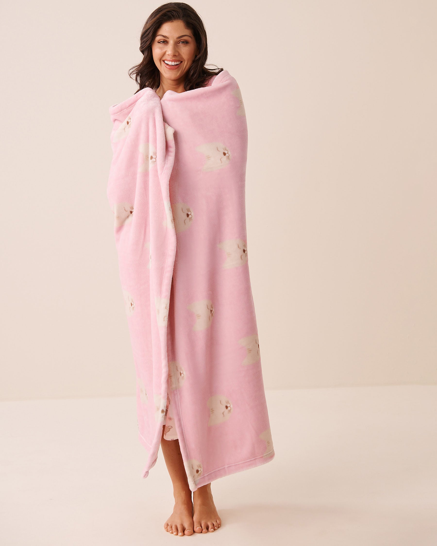LA VIE EN ROSE Cat Print Soft Plush Blanket Pink/Cats 40700490 - View1