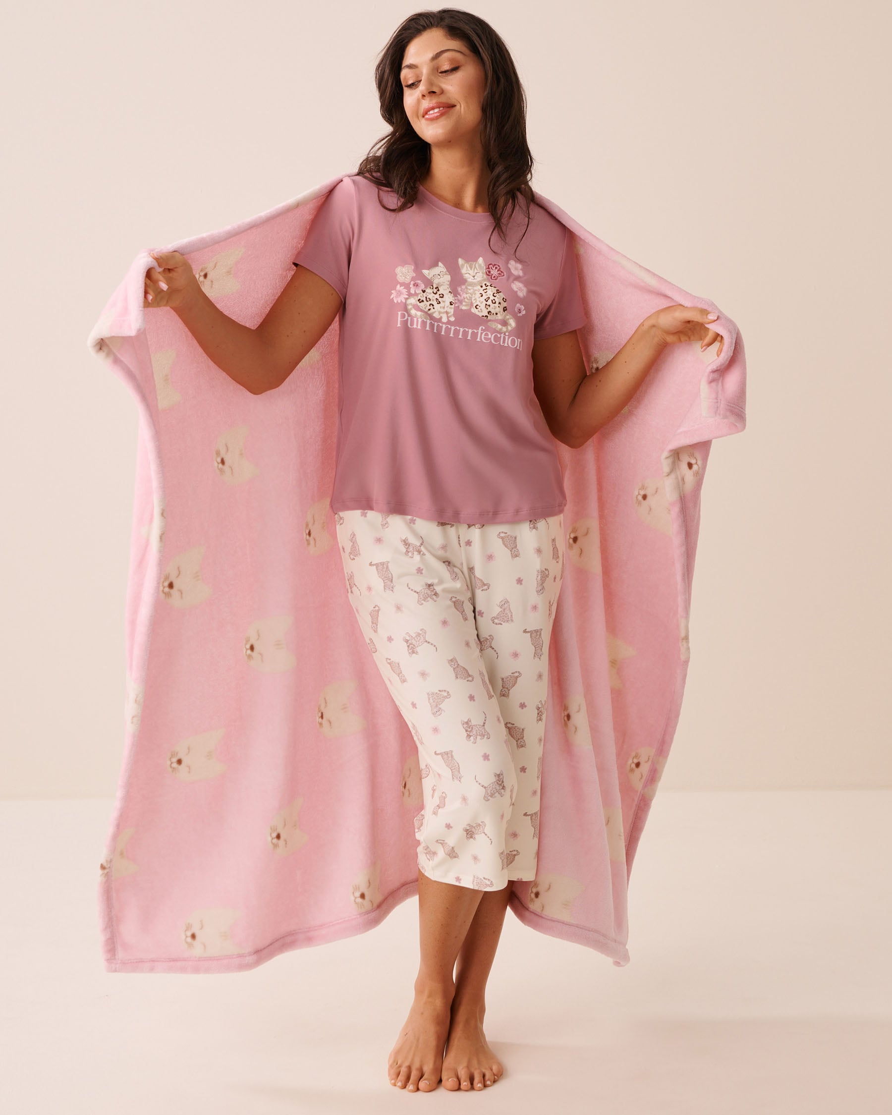LA VIE EN ROSE Cat Print Soft Plush Blanket Pink/Cats 40700490 - View3