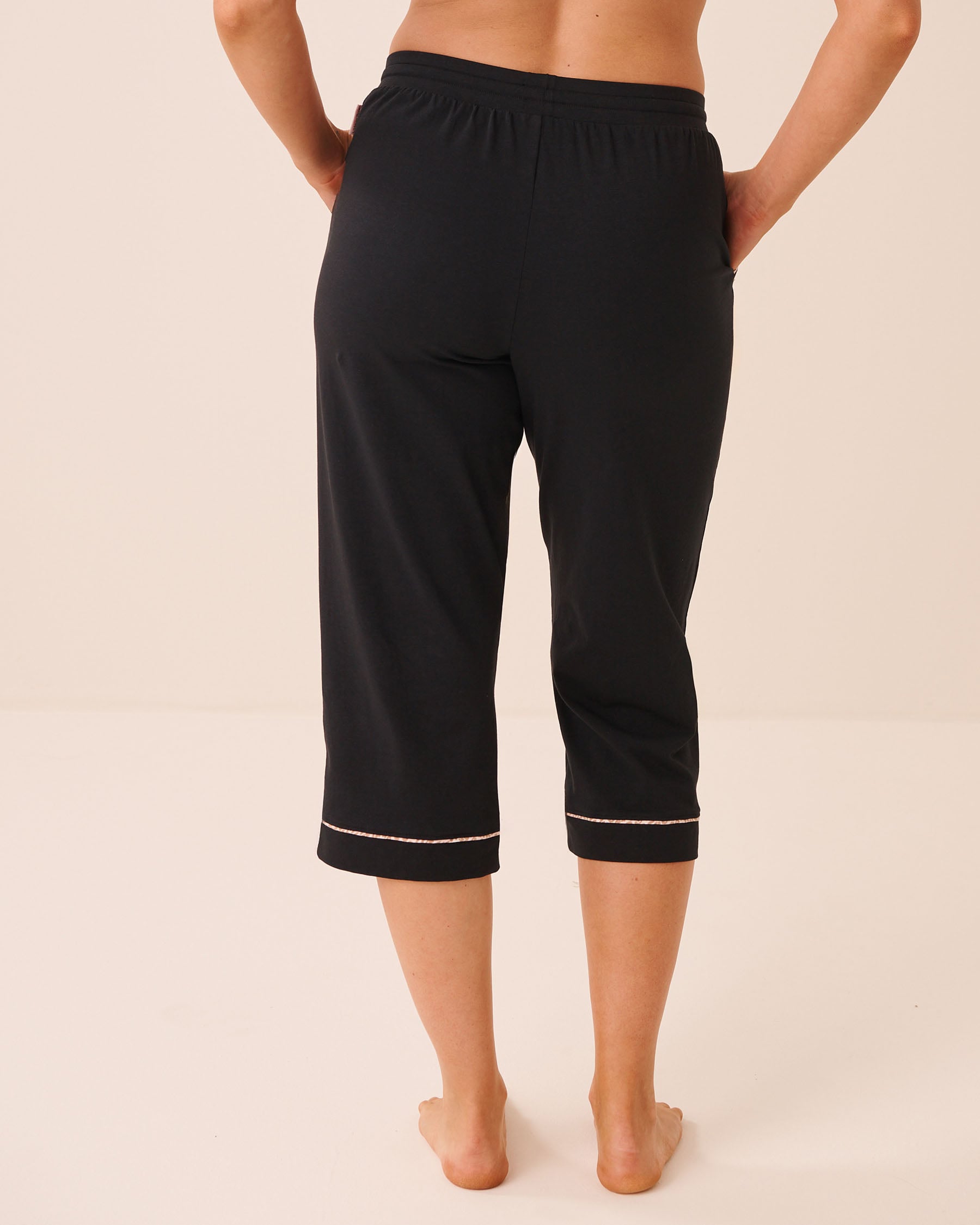 LA VIE EN ROSE Cotton Pajama Capris Black/Leopard Trim 40200873 - View2