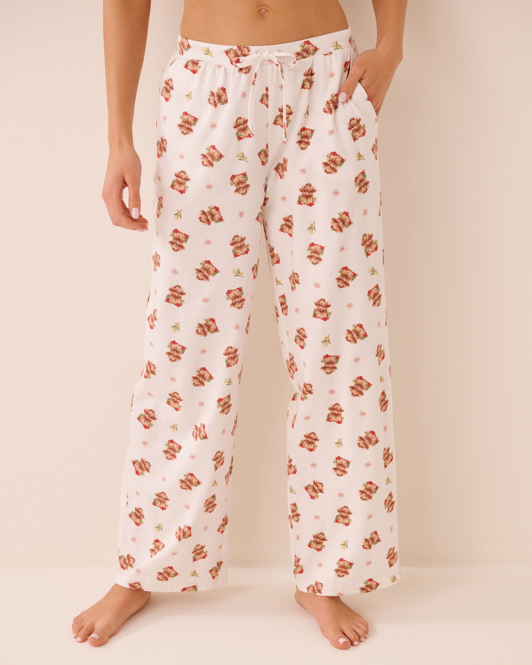 LA VIE EN ROSE Highland Cow Print Cotton Pajama Pants White/Cows 40200878 - View1