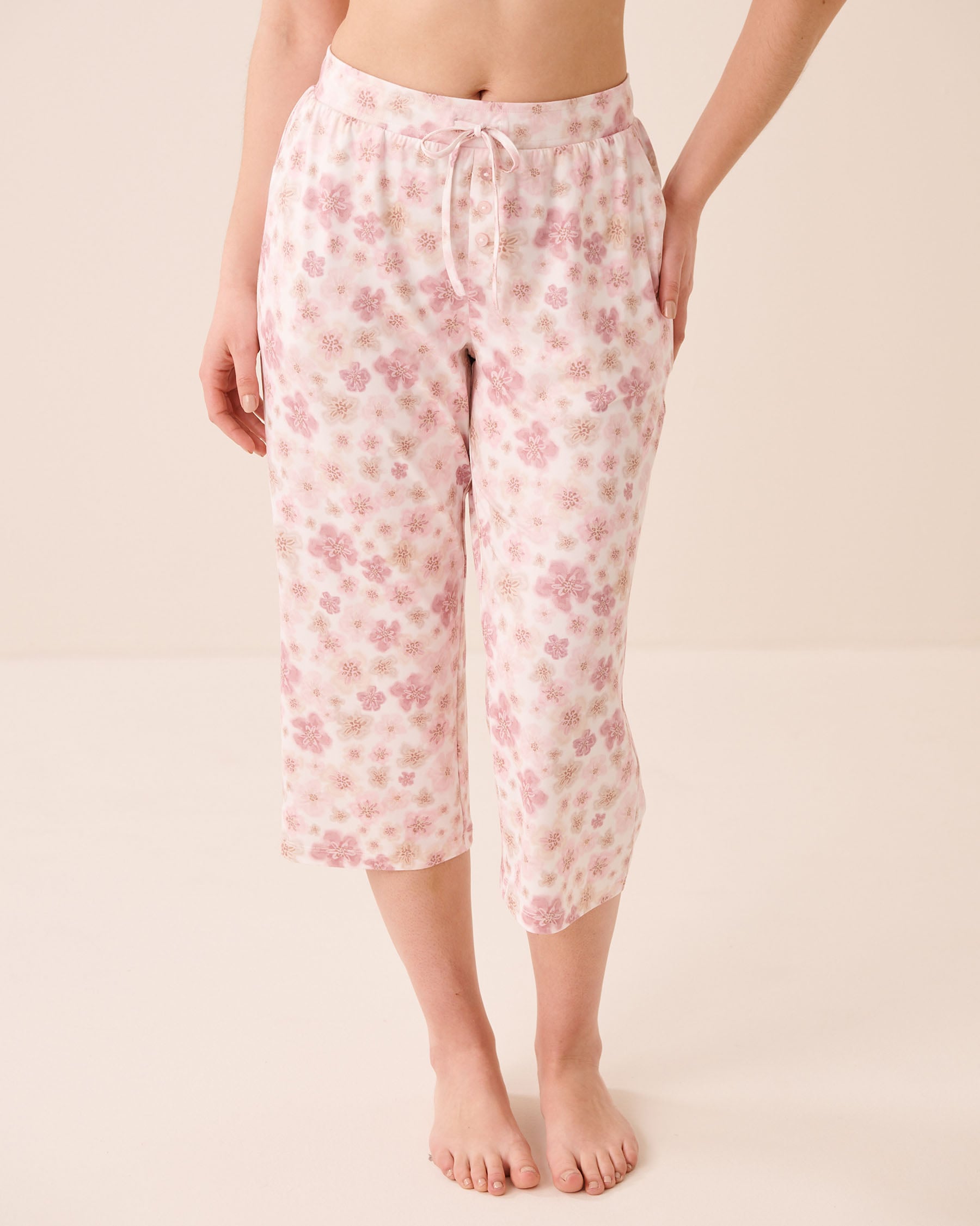 LA VIE EN ROSE Leopard Flower Print Super Soft Pajama Capris Leopard Flowers 40200858 - View1