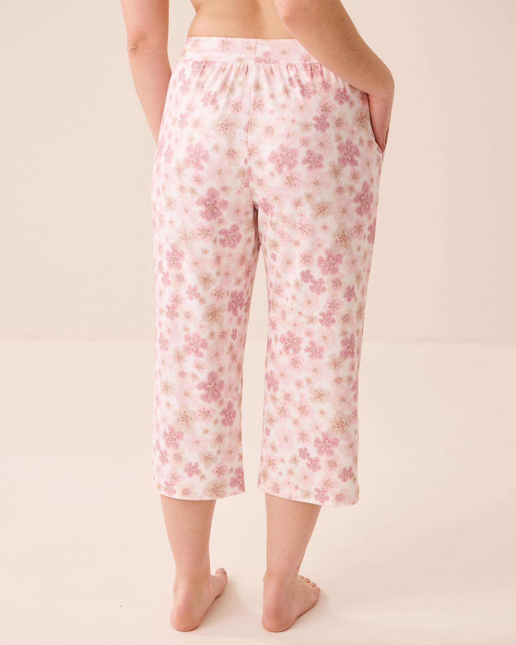 LA VIE EN ROSE Leopard Flower Print Super Soft Pajama Capris Leopard Flowers 40200858 - View2