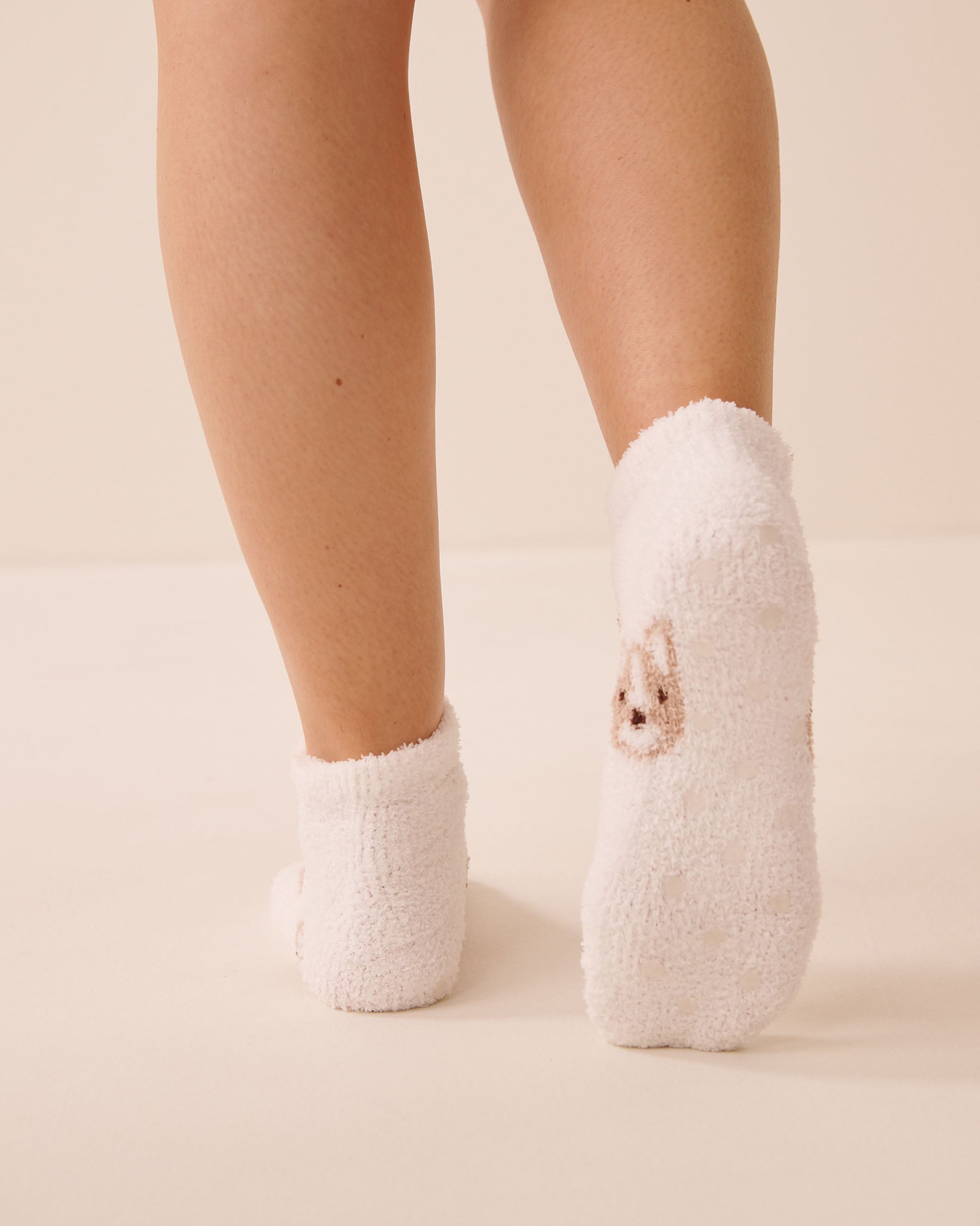 LA VIE EN ROSE Plush Dog Socks White/Dogs 40700484 - View2