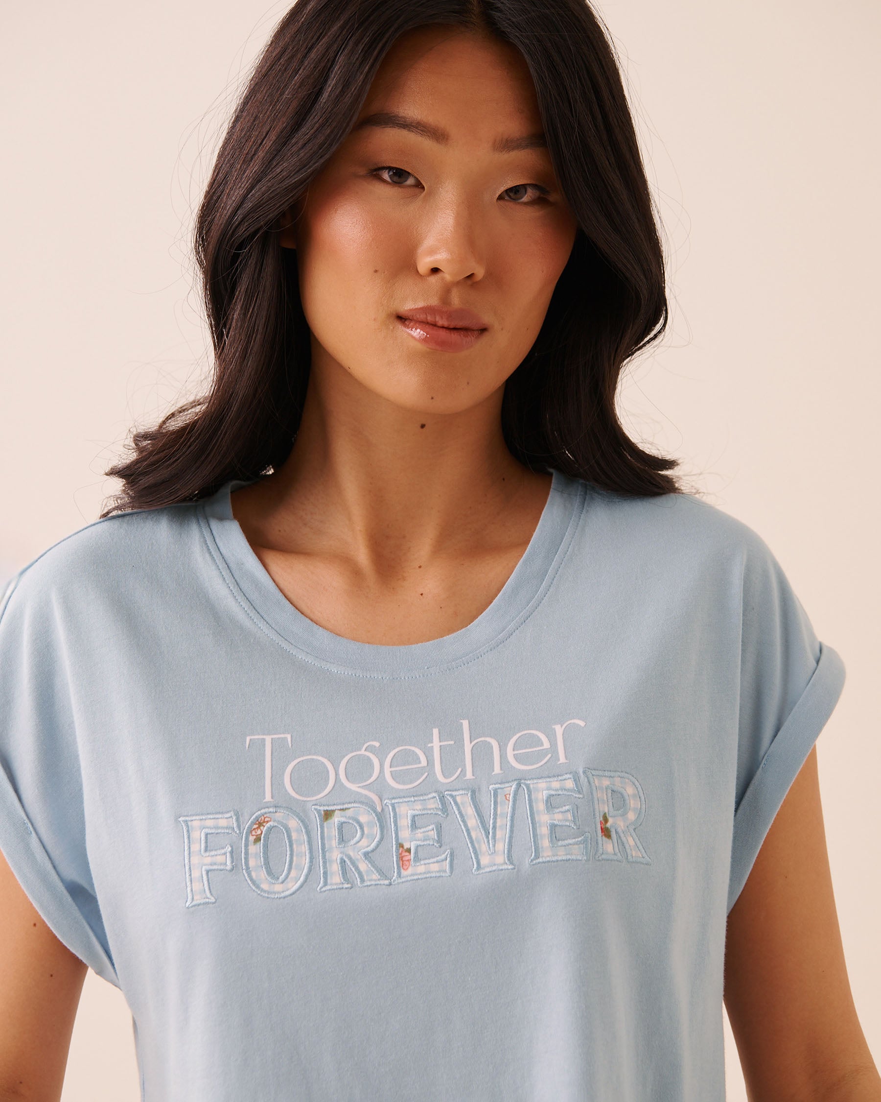 LA VIE EN ROSE T-shirt manches courtes en coton imprimé Together Forever Bleu pâle/Together Forever 40100890 - Voir3