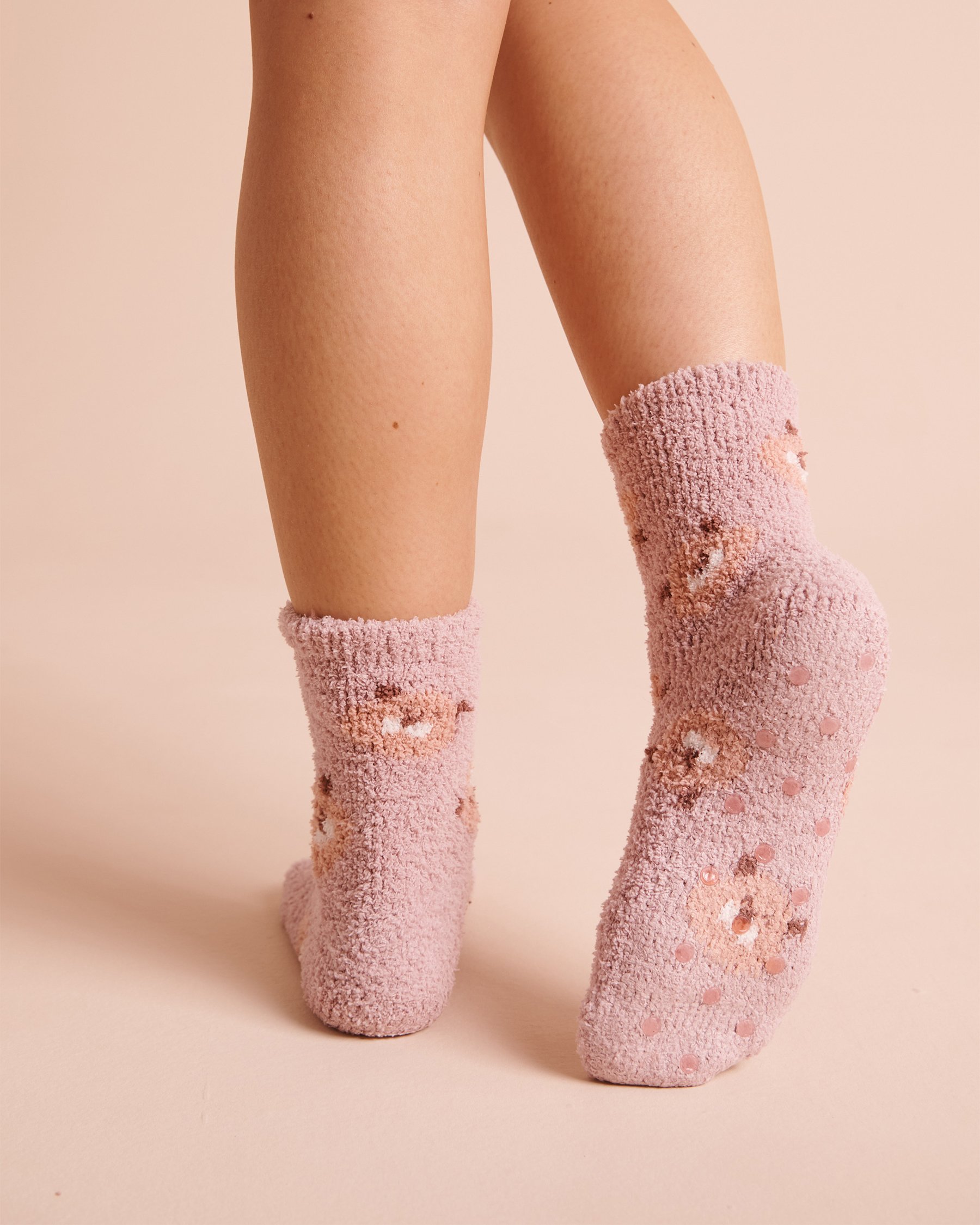 LA VIE EN ROSE Plush Groundhog Socks Purple/Groundhog 40700502 - View2