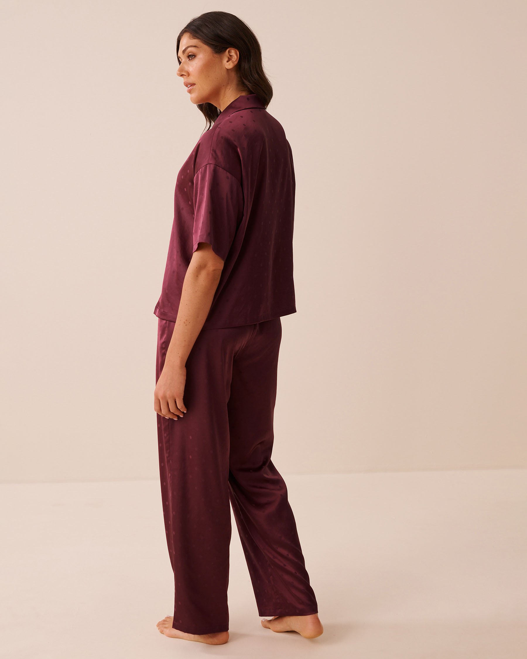 LA VIE EN ROSE Ensemble pyjama manches courtes en satin jacquard à pois Rouge framboise 60400084 - View2