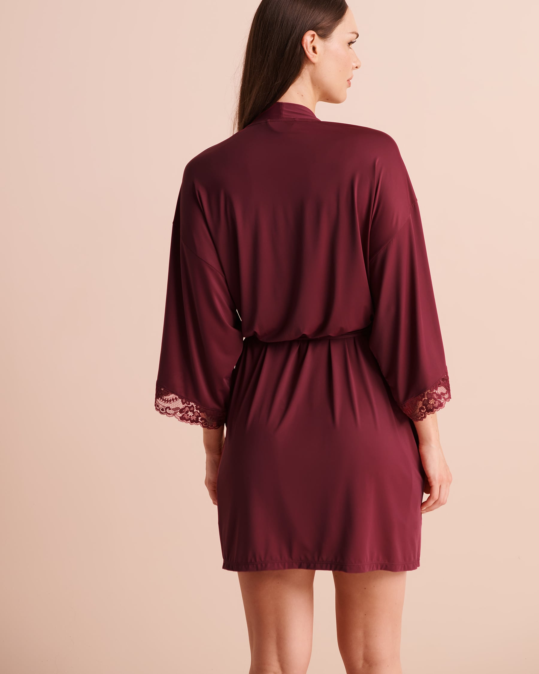 LA VIE EN ROSE Kimono bordure de dentelle Rouge framboise 60600129 - View2