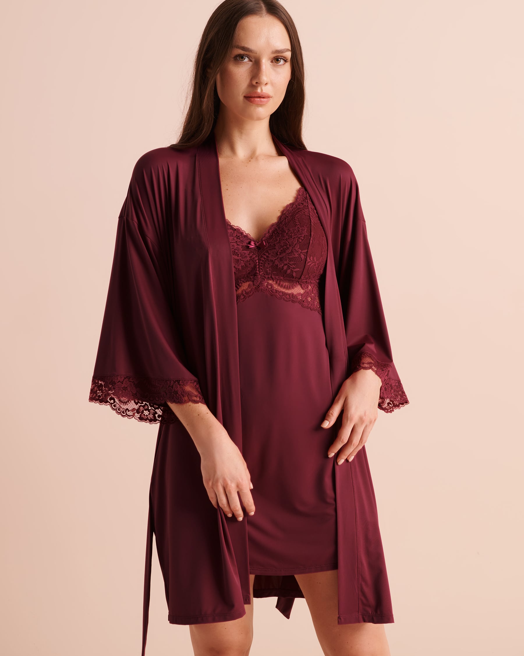 LA VIE EN ROSE Kimono bordure de dentelle Rouge framboise 60600129 - View4