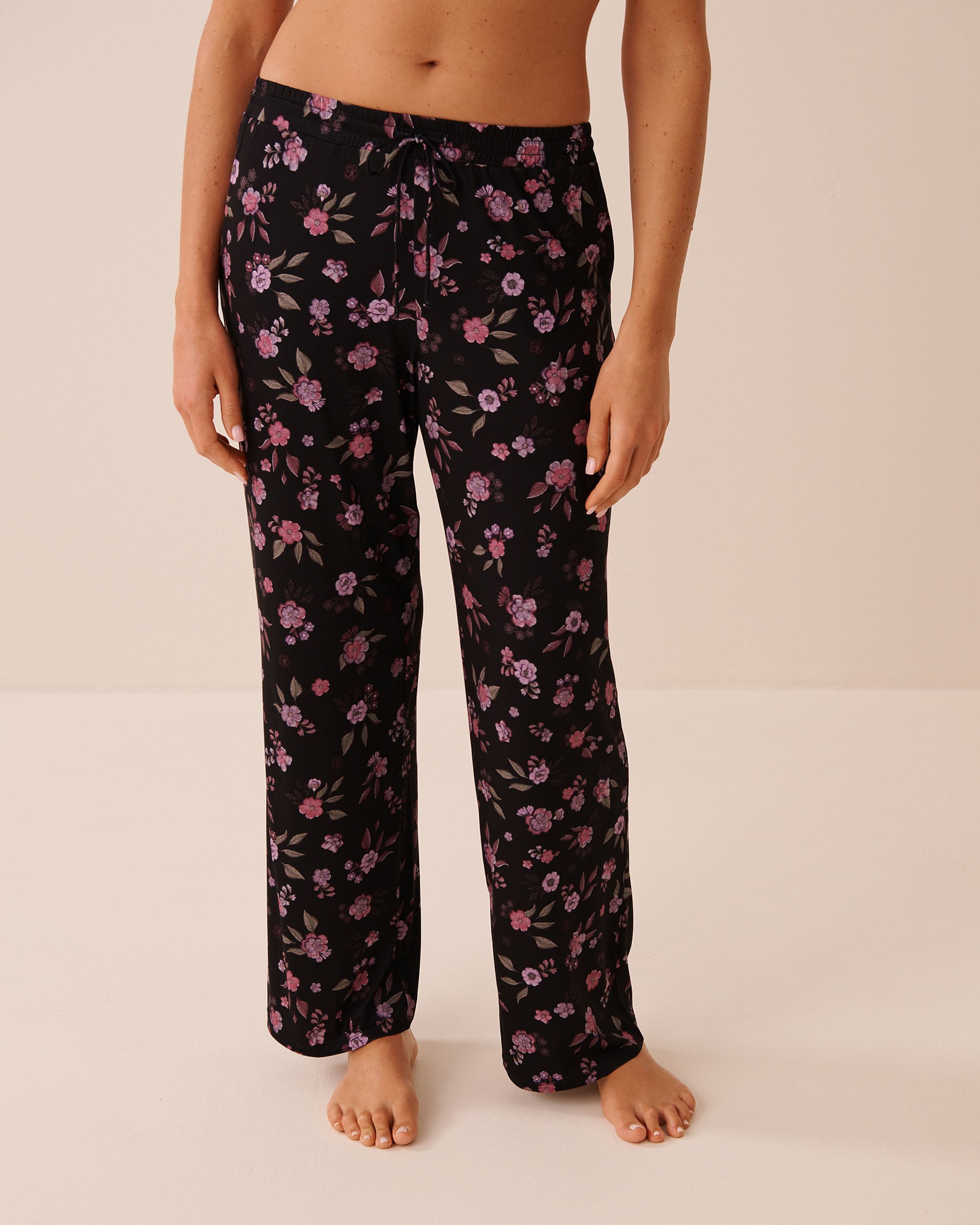 LA VIE EN ROSE Pantalon de pyjama imprimé fleuri Noir/Fleurs 60200204 - Voir1