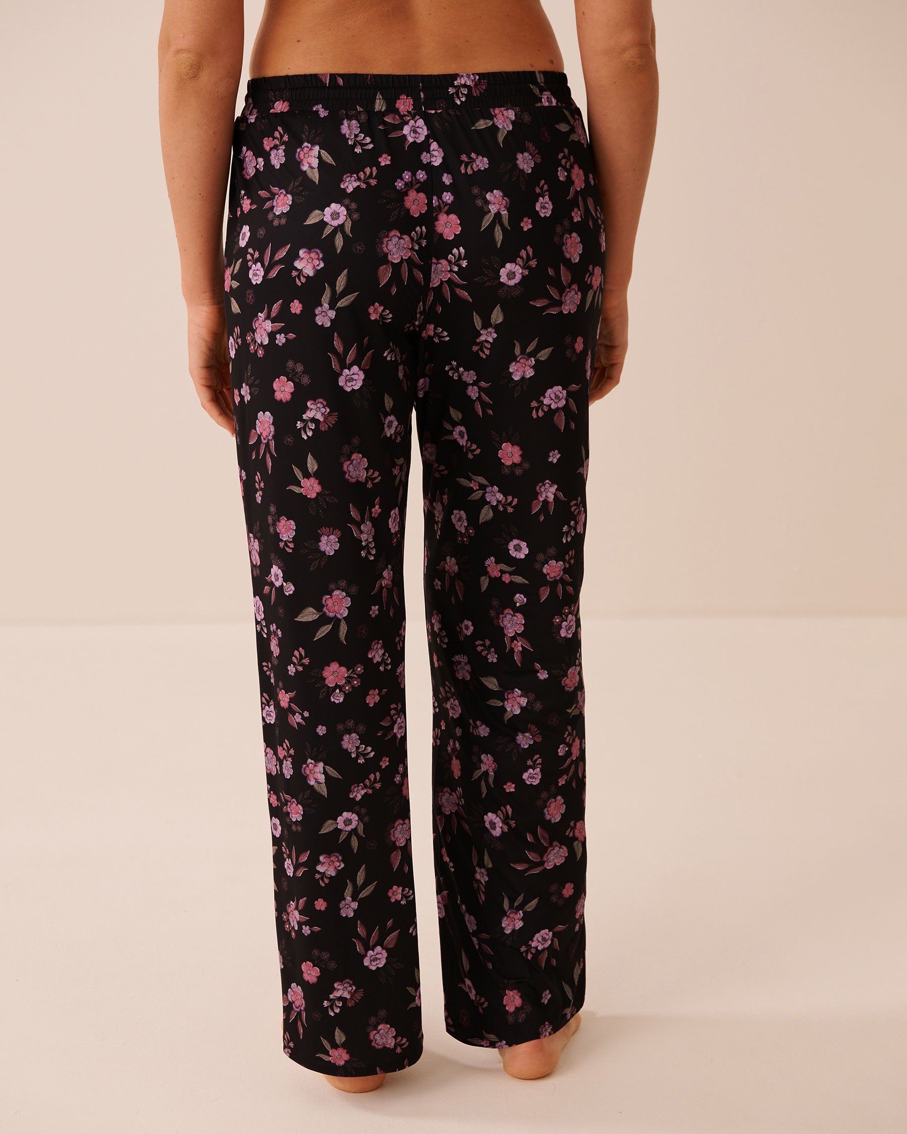 LA VIE EN ROSE Pantalon de pyjama imprimé fleuri Noir/Fleurs 60200204 - Voir2