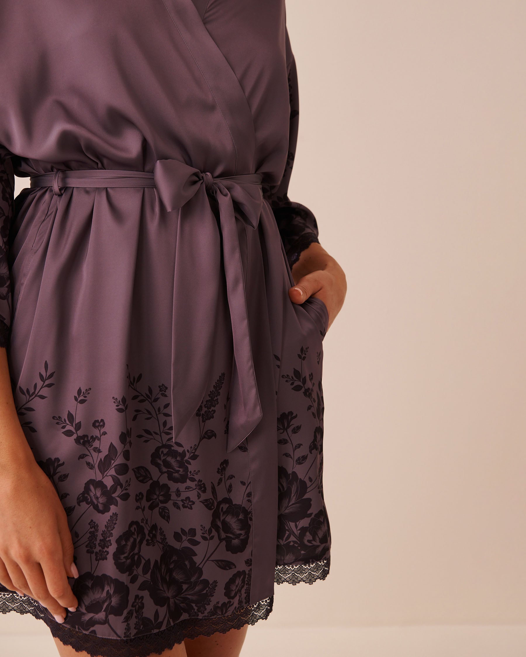 LA VIE EN ROSE Floral Print Lace Trim Satin Kimono Purple Flowers 60600126 - View3