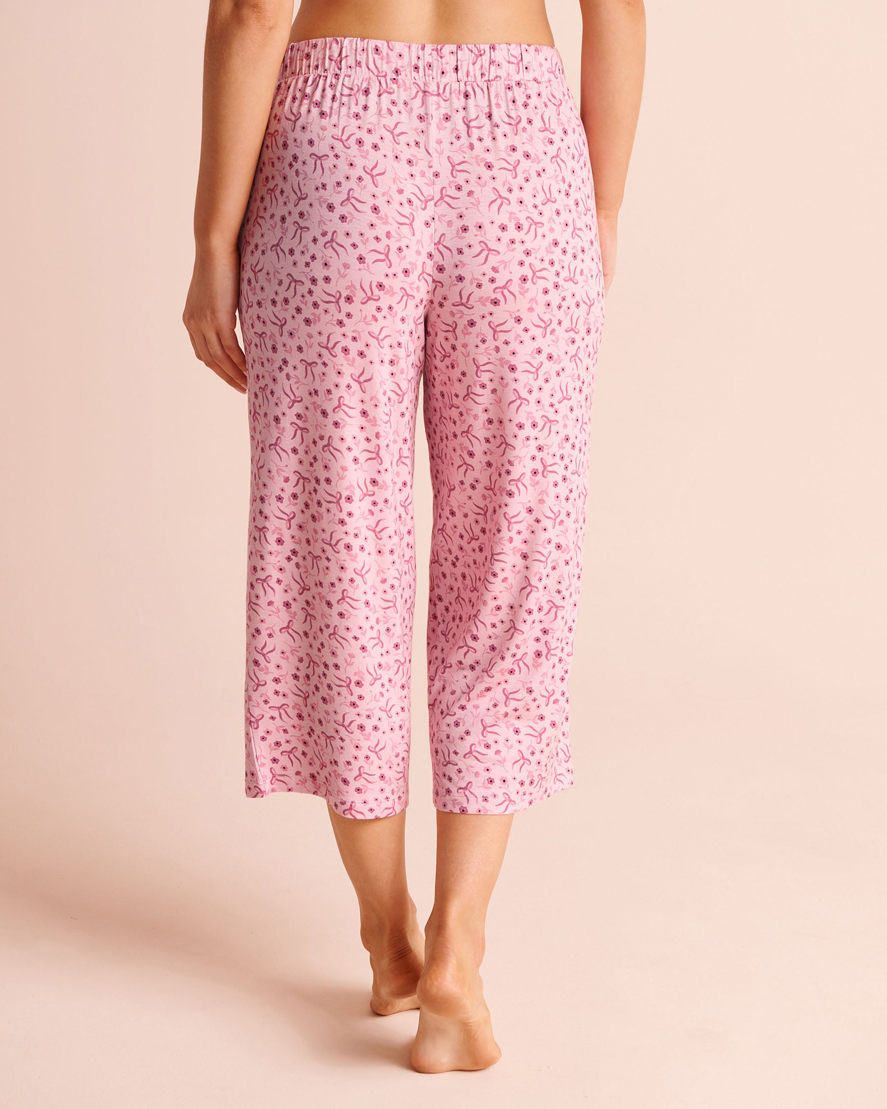 LA VIE EN ROSE Capri de pyjama en jersey doux imprimé nœuds et fleurs Rose/Fleurs/Nœuds 60200208 - View2