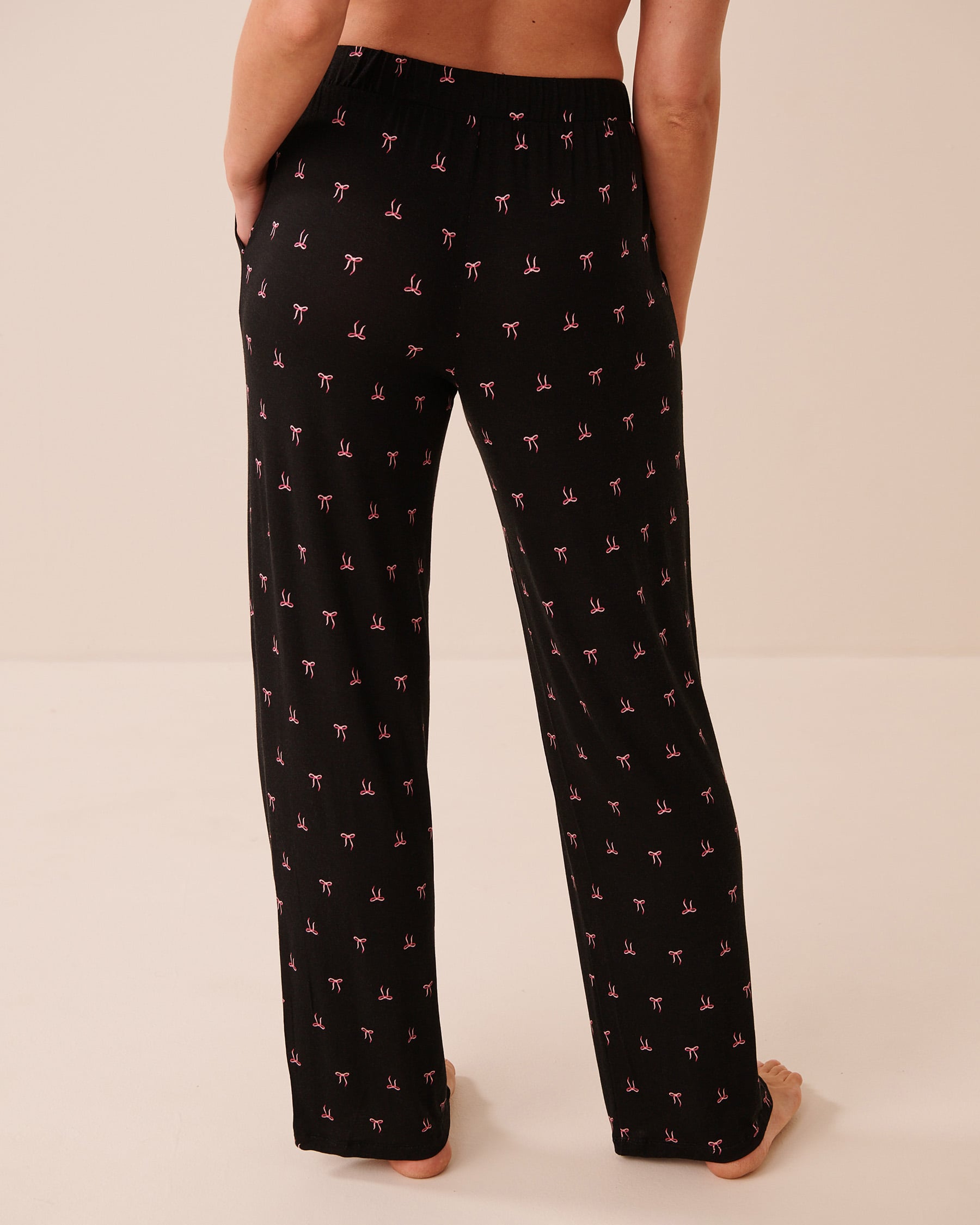 LA VIE EN ROSE Pantalon de pyjama en jersey doux imprimé nœuds Noir/Nœuds 60200209 - View2