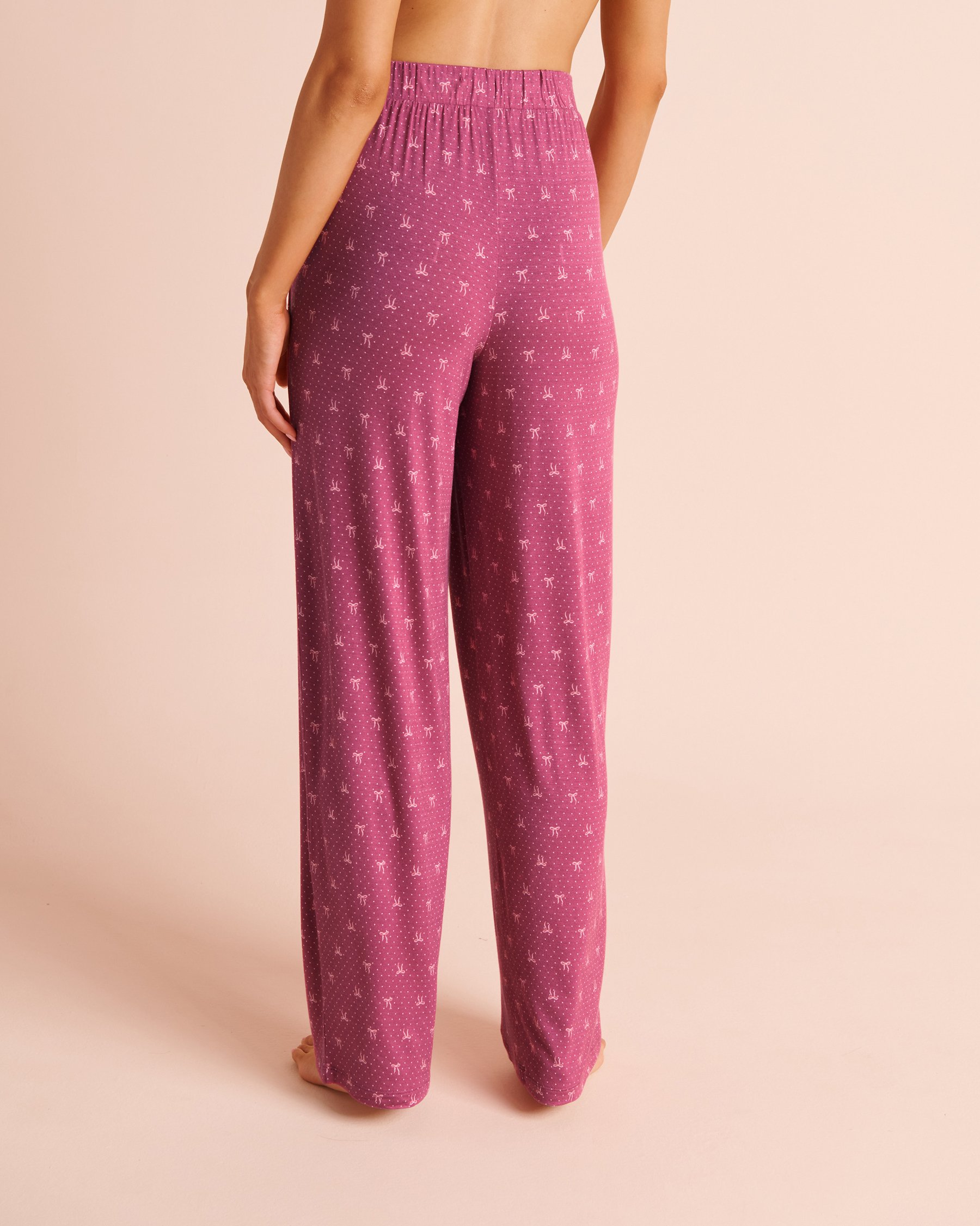 LA VIE EN ROSE Pantalon de pyjama en jersey doux imprimé nœuds et pois Magenta/Pois/Nœuds 60200209 - View2