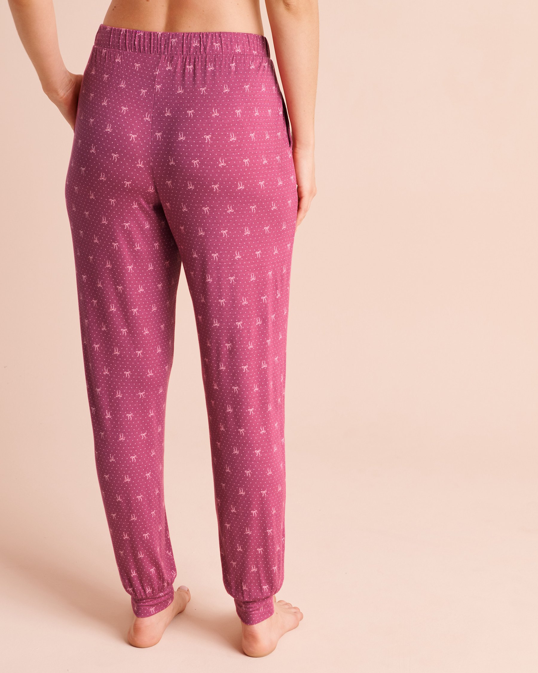 LA VIE EN ROSE Pantalon de pyjama jogger en jersey doux imprimé nœuds et pois Magenta/Pois/Nœuds 60200210 - Voir2