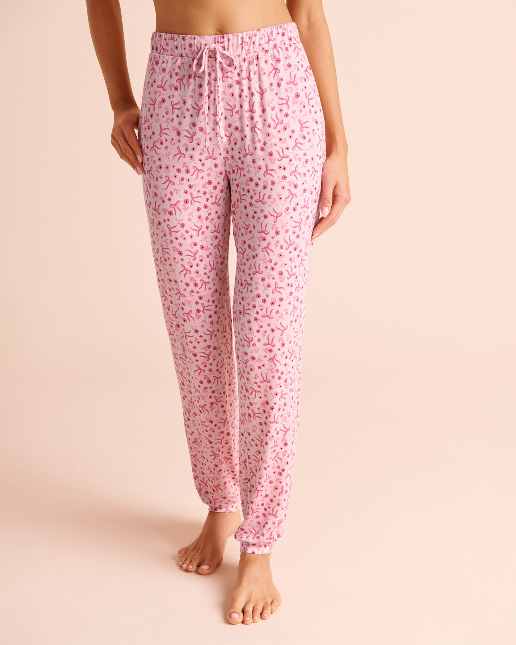 LA VIE EN ROSE Pantalon de pyjama jogger en jersey doux imprimé nœuds et fleurs Rose/Fleurs/Nœuds 60200210 - View1