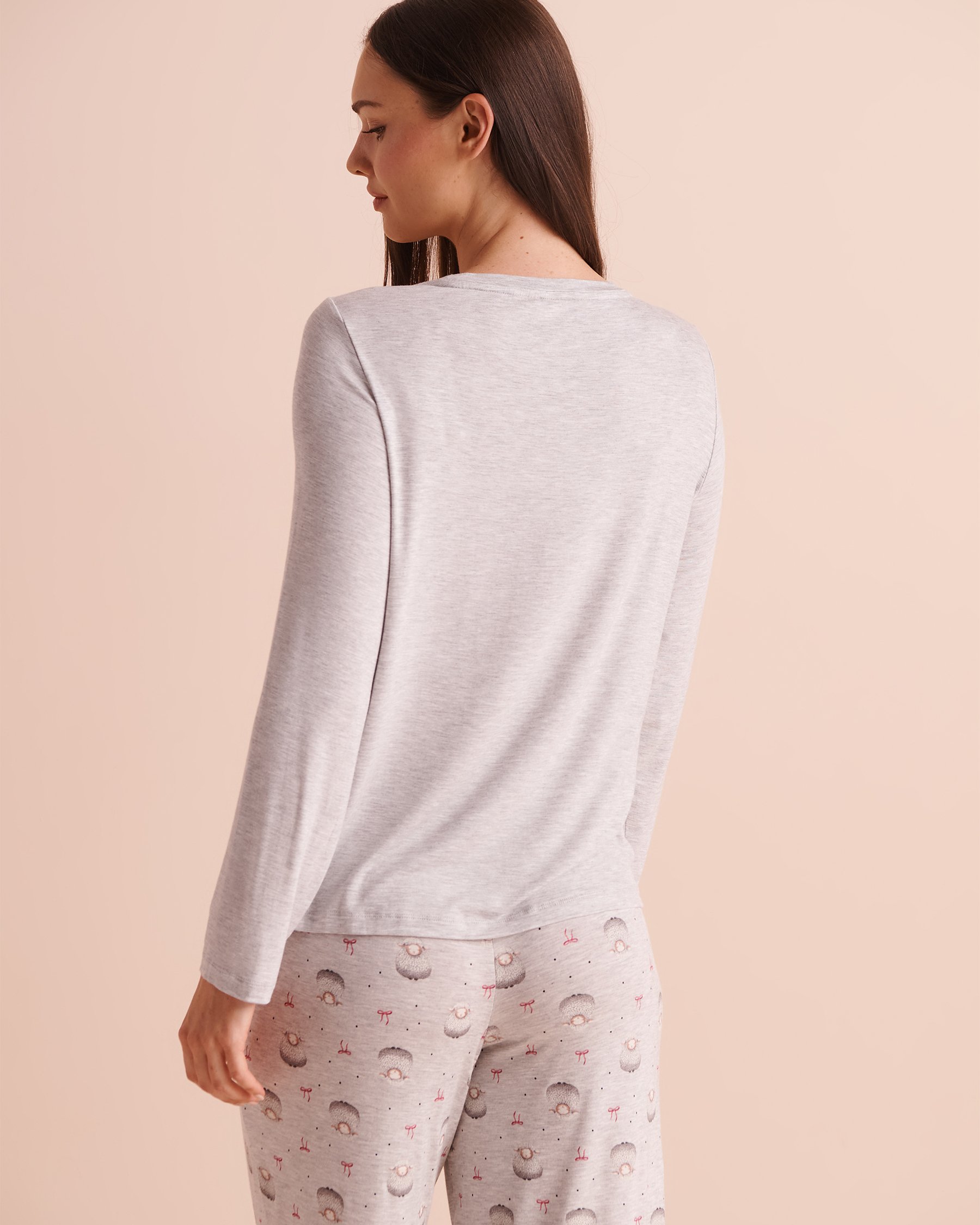 LA VIE EN ROSE Let's Stay Cozy Print Soft Jersey Long Sleeve Shirt Grey/Let's Stay Cozy 60100213 - View2