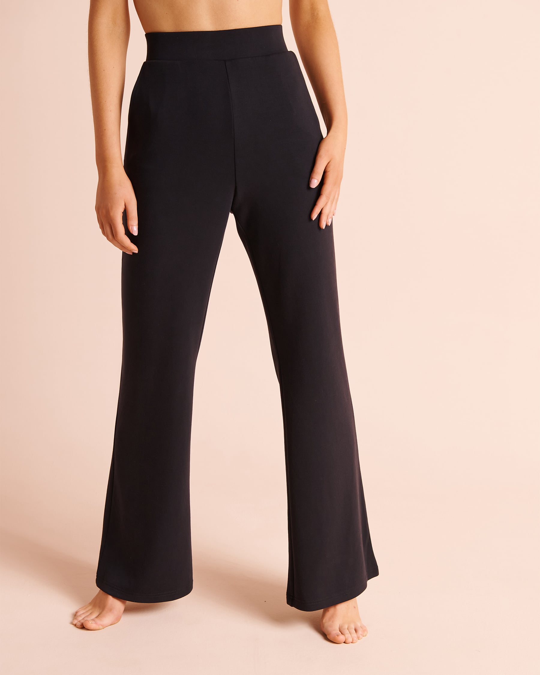 LA VIE EN ROSE Pantalon coupe droite en double tricot Noir 50200125 - View1