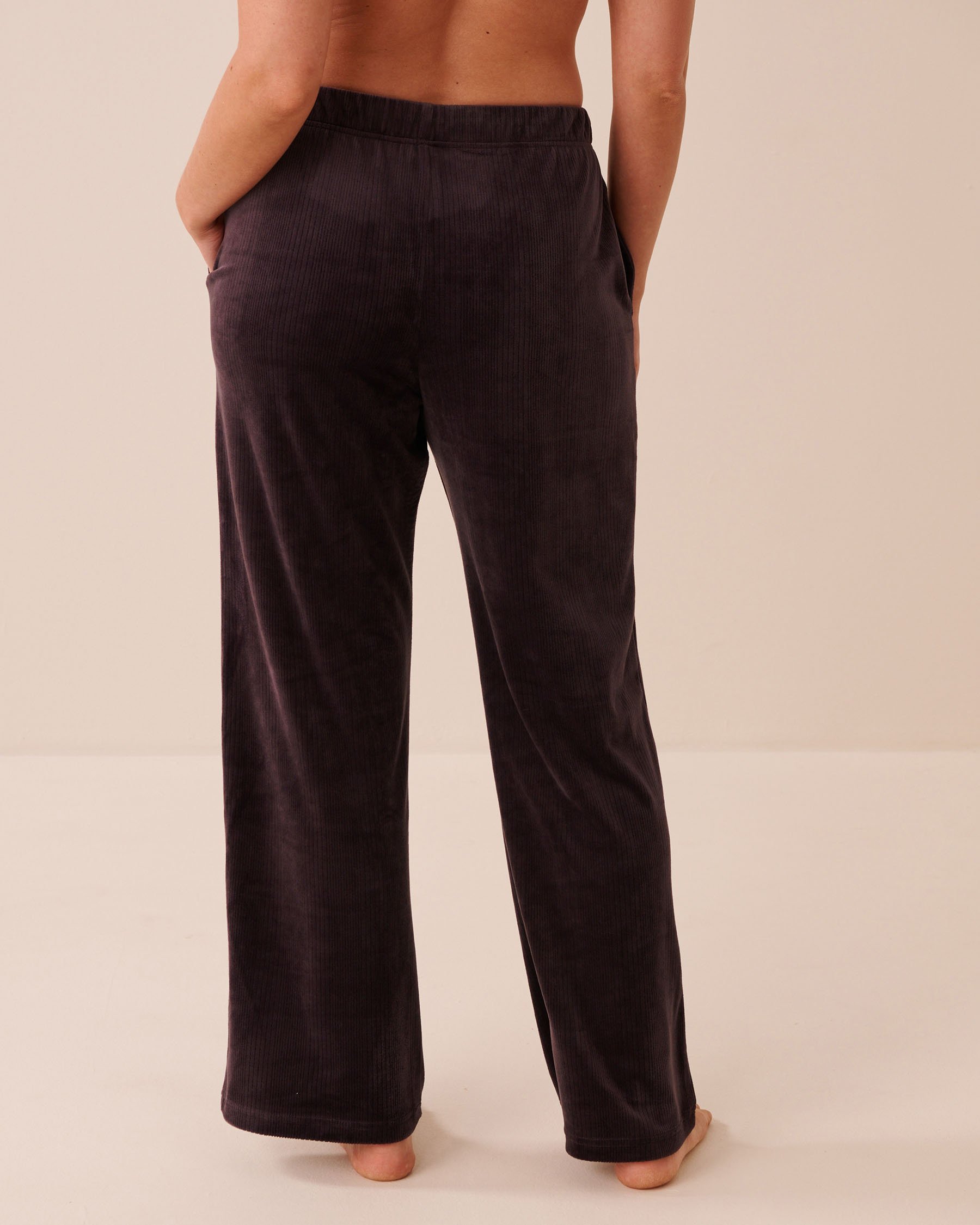 LA VIE EN ROSE Ribbed Velour Pants Dark Plum 50200126 - View2