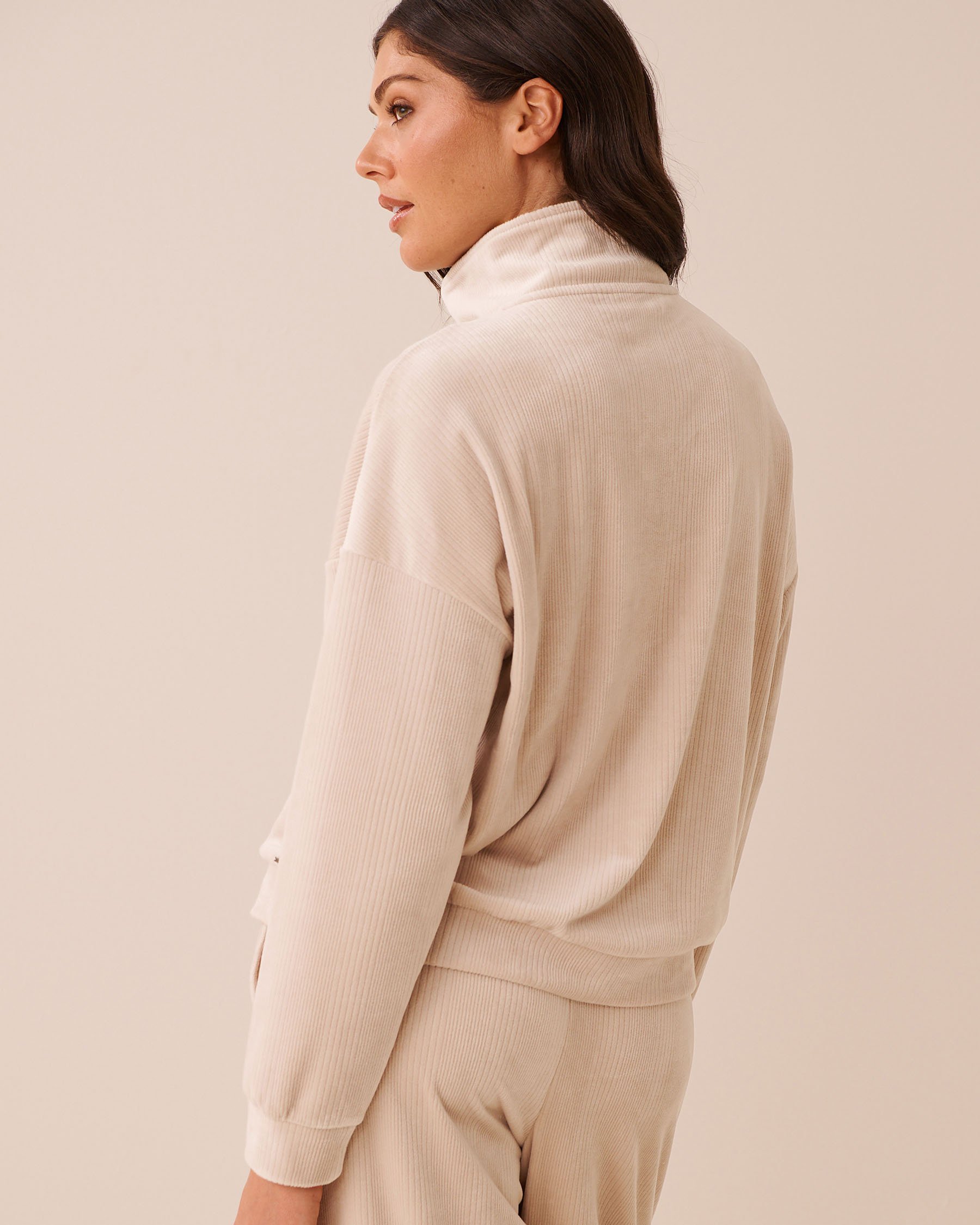 LA VIE EN ROSE Ribbed Velour Half-zip Sweatshirt Beige 50100144 - View2