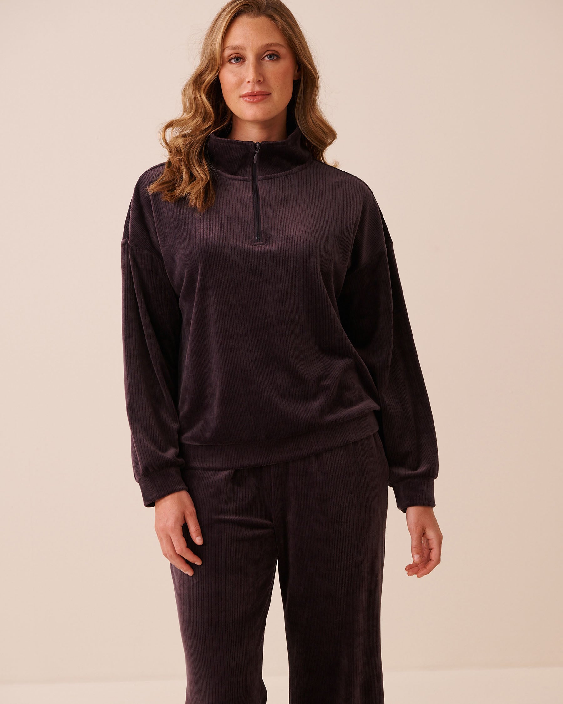 LA VIE EN ROSE Ribbed Velour Half-zip Sweatshirt Dark Plum 50100144 - View1
