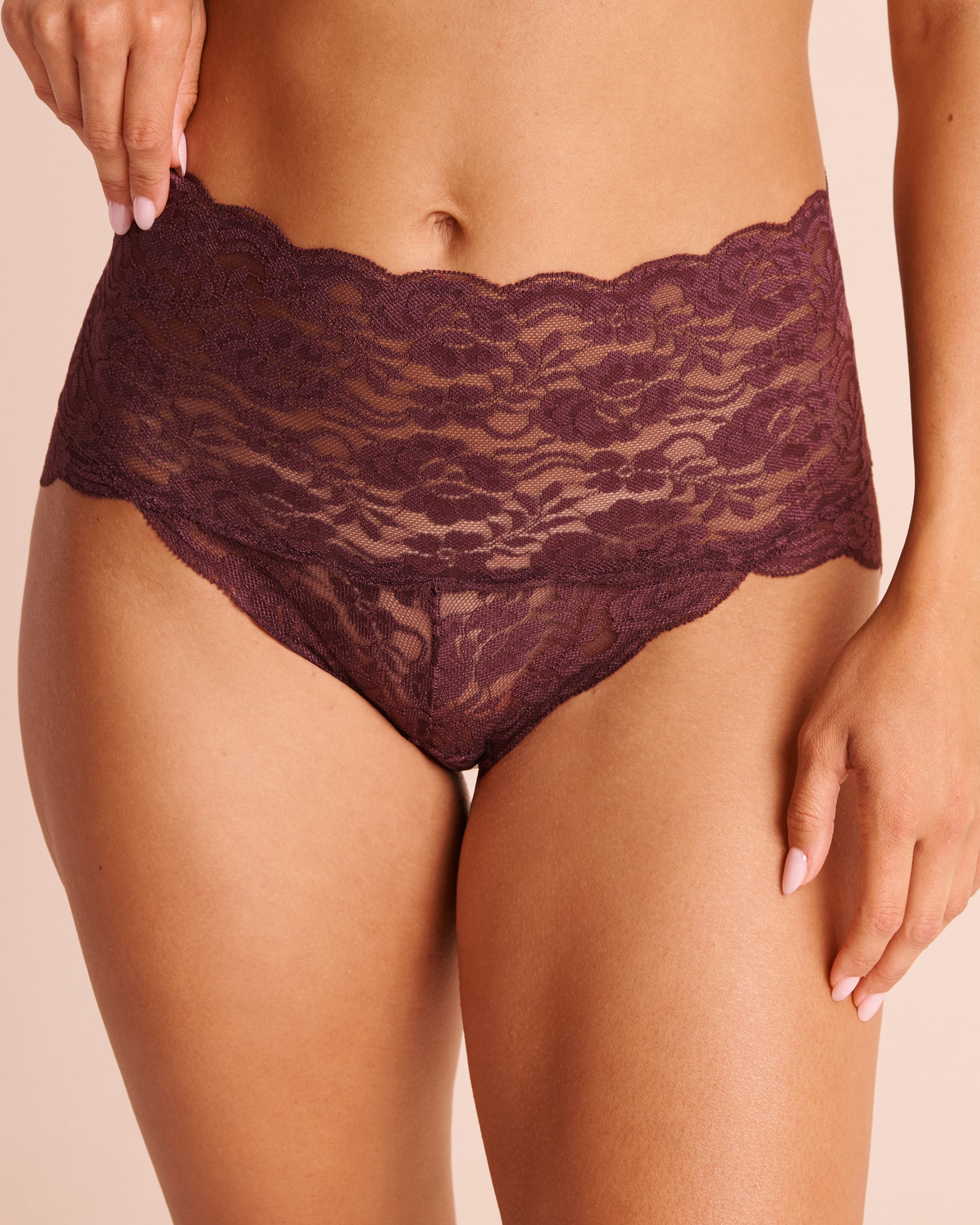 LA VIE EN ROSE Culotte bikini taille haute en dentelle Prune foncé 20200867 - View1